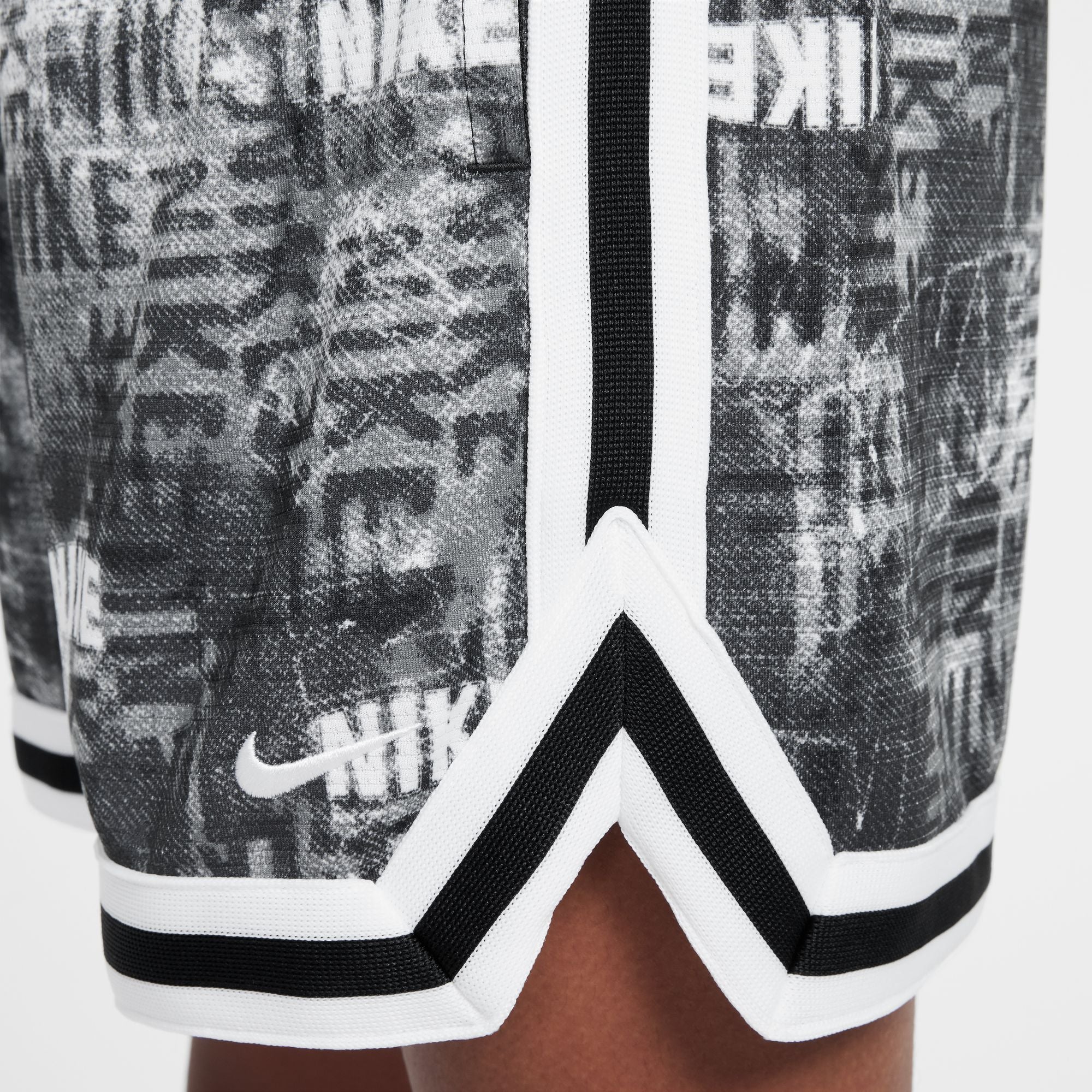 Nike Youth DNA Basketball Shorts for Boys - Breathable & Lightweight Athletic Shorts for Basketball, Running, and Gym Workouts