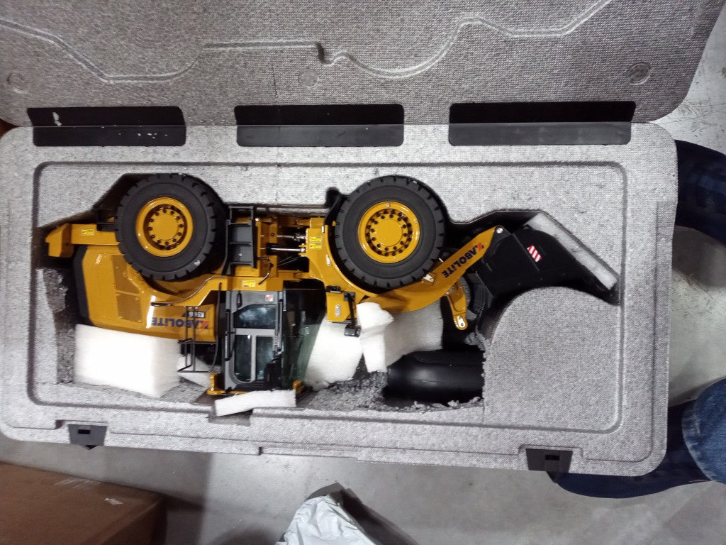HUINA K966 1/16 Scale Hydraulic RC Loader Truck - 2.4GHz Remote Control, 7500mAh Rechargeable Battery (US Stock) - Perfect for Construction Site Play, Backyard Digging & RC Hobby Enthusiasts