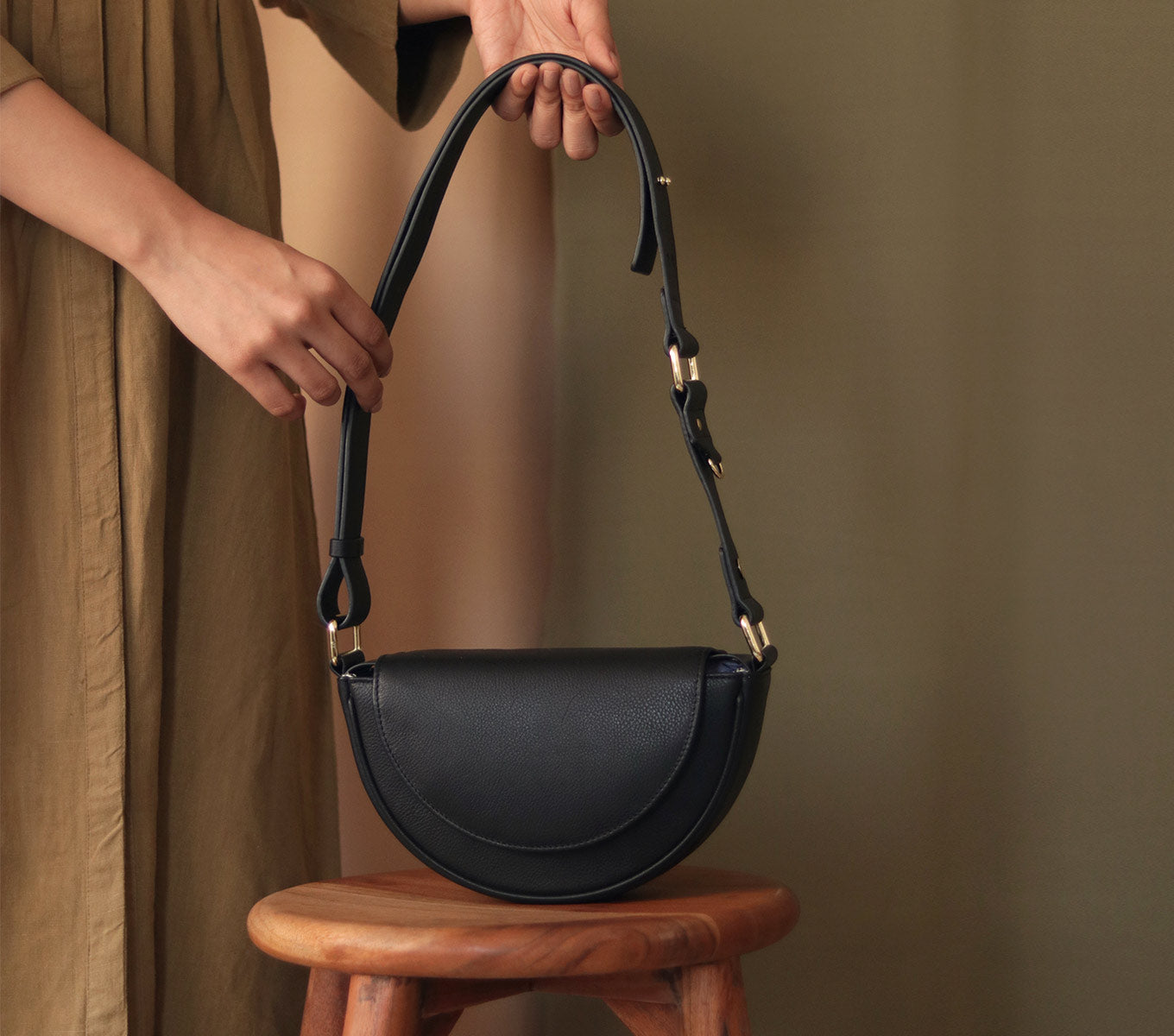 Premium Malmo Genuine Leather Handbag - Stylish & Durable Women's Crossbody Bag for Work, Travel & Everyday Use