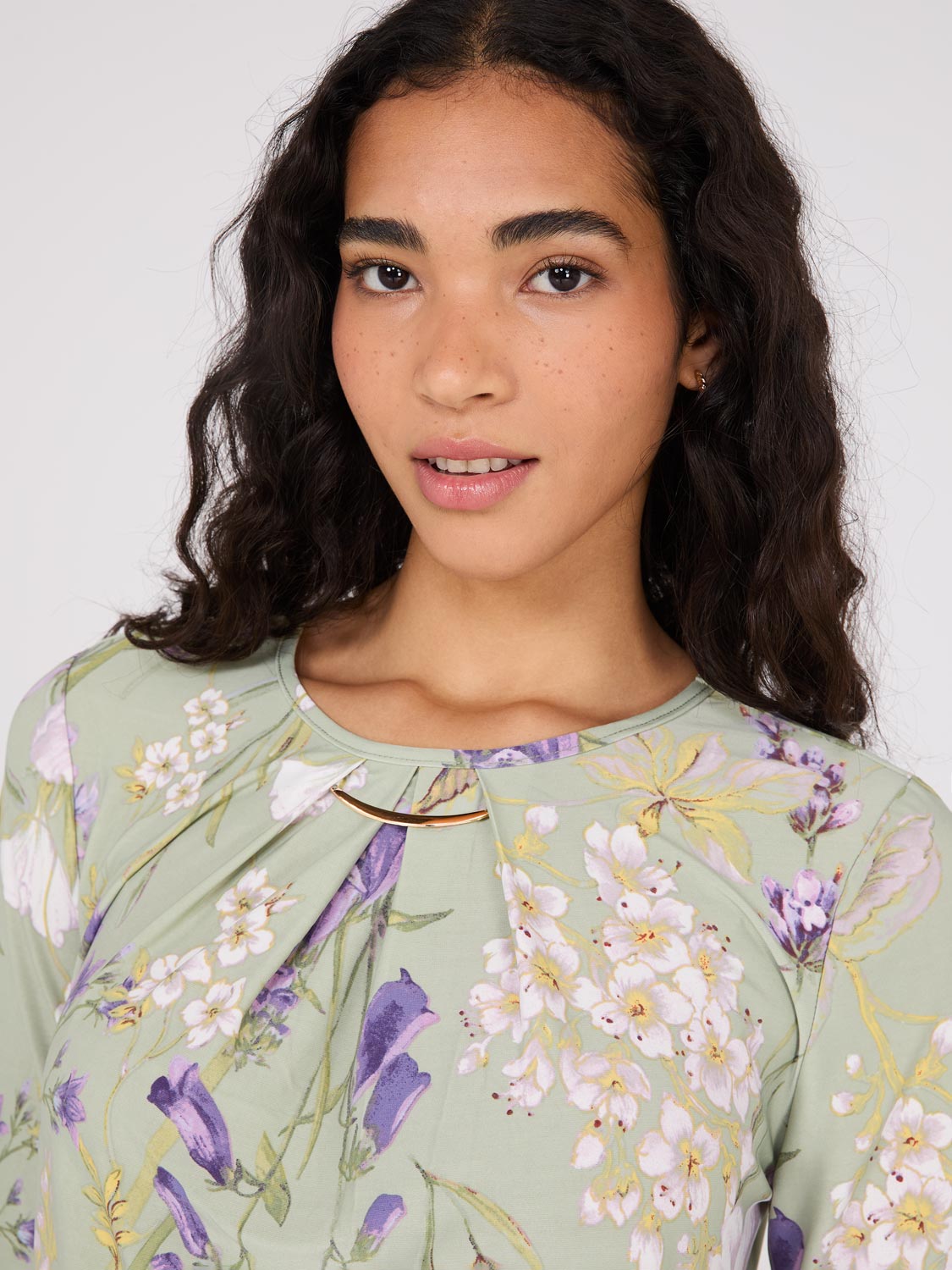 Stylish Printed Long Sleeve Top with Metal Accents - Perfect for Casual Outings & Date Nights