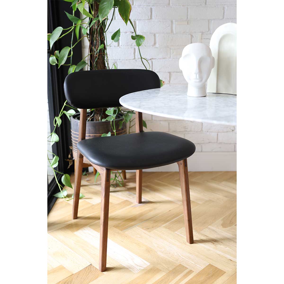 Premium Alaska Leather Dining Chair - Genuine Leather Upholstered, Ergonomic Design for Comfortable Dining - Perfect for Home, Restaurant, and Office Use