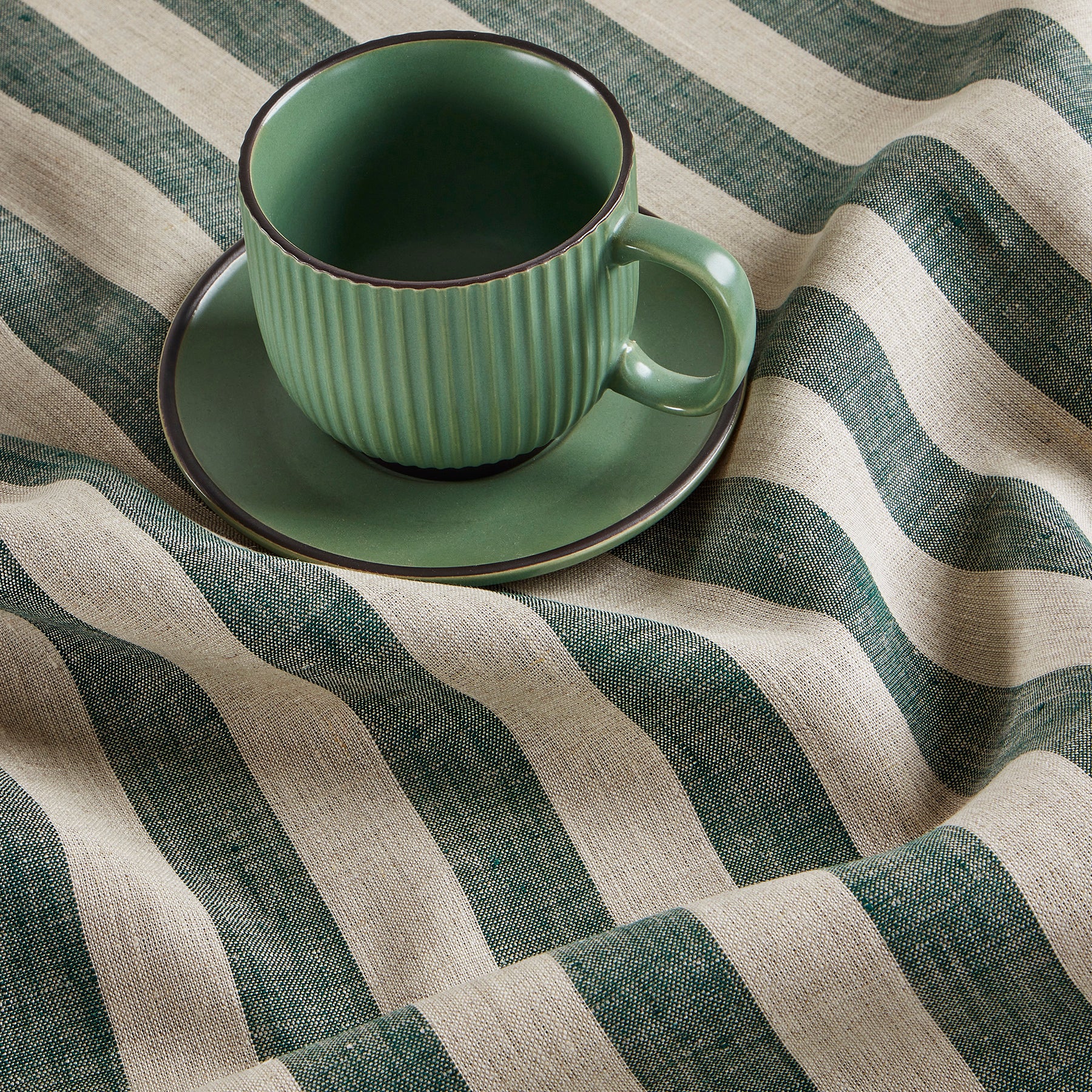 Sorrento Stripe Table Throw - Elegant Striped Tablecloth for Dining Room & Kitchen Decor - Perfect for Parties, Holidays, and Everyday Use