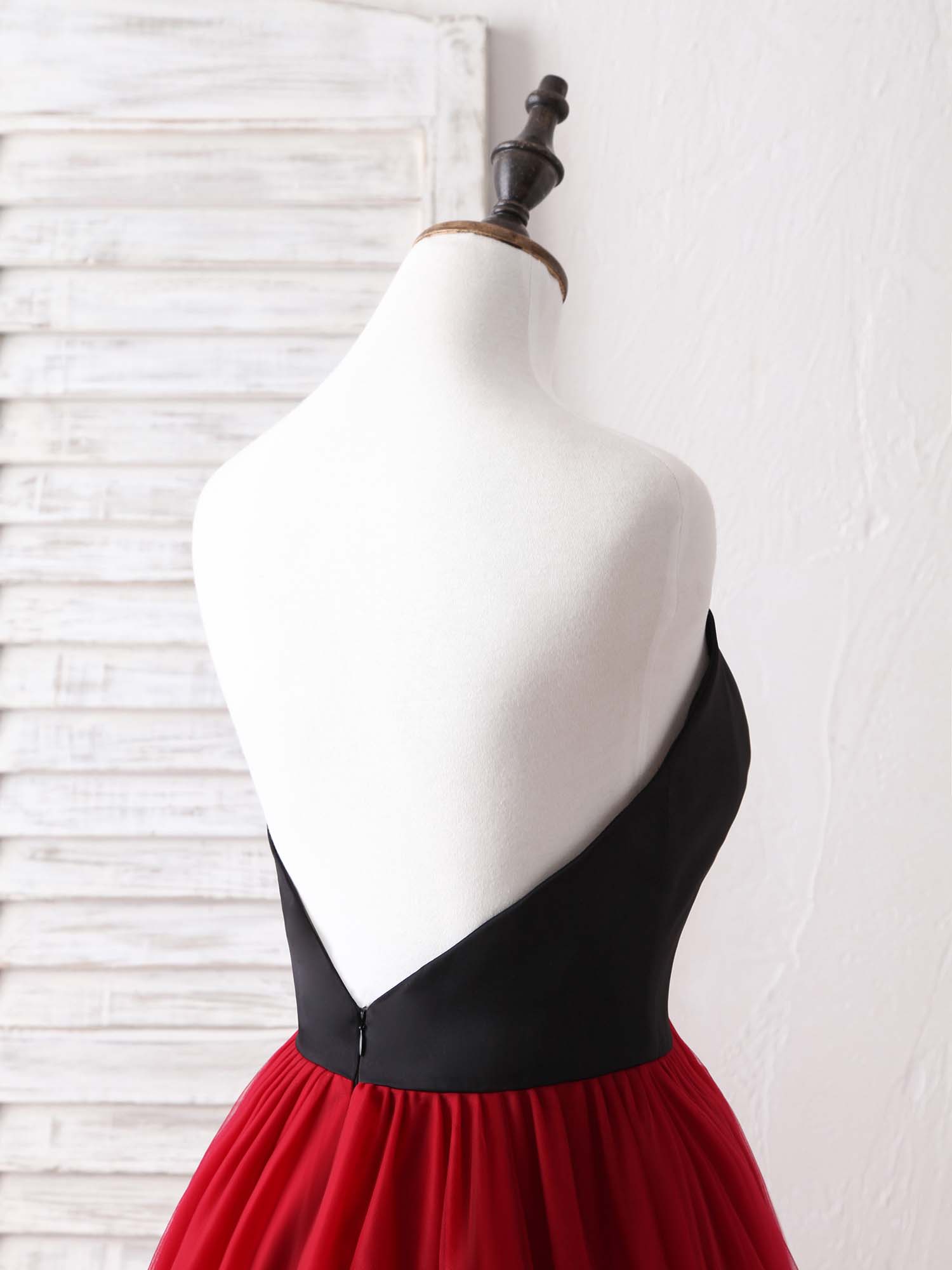 Elegant Burgundy Sweetheart Tulle Long Prom Dress for Women - Perfect for Evening Gala, Formal Dance & Special Occasions