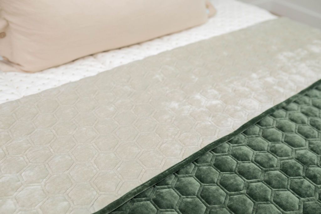 Premium Remington Luxe Soft Fleece Blanket - Ultra Cozy & Warm for Winter - Perfect for Bed, Couch, and Travel Use