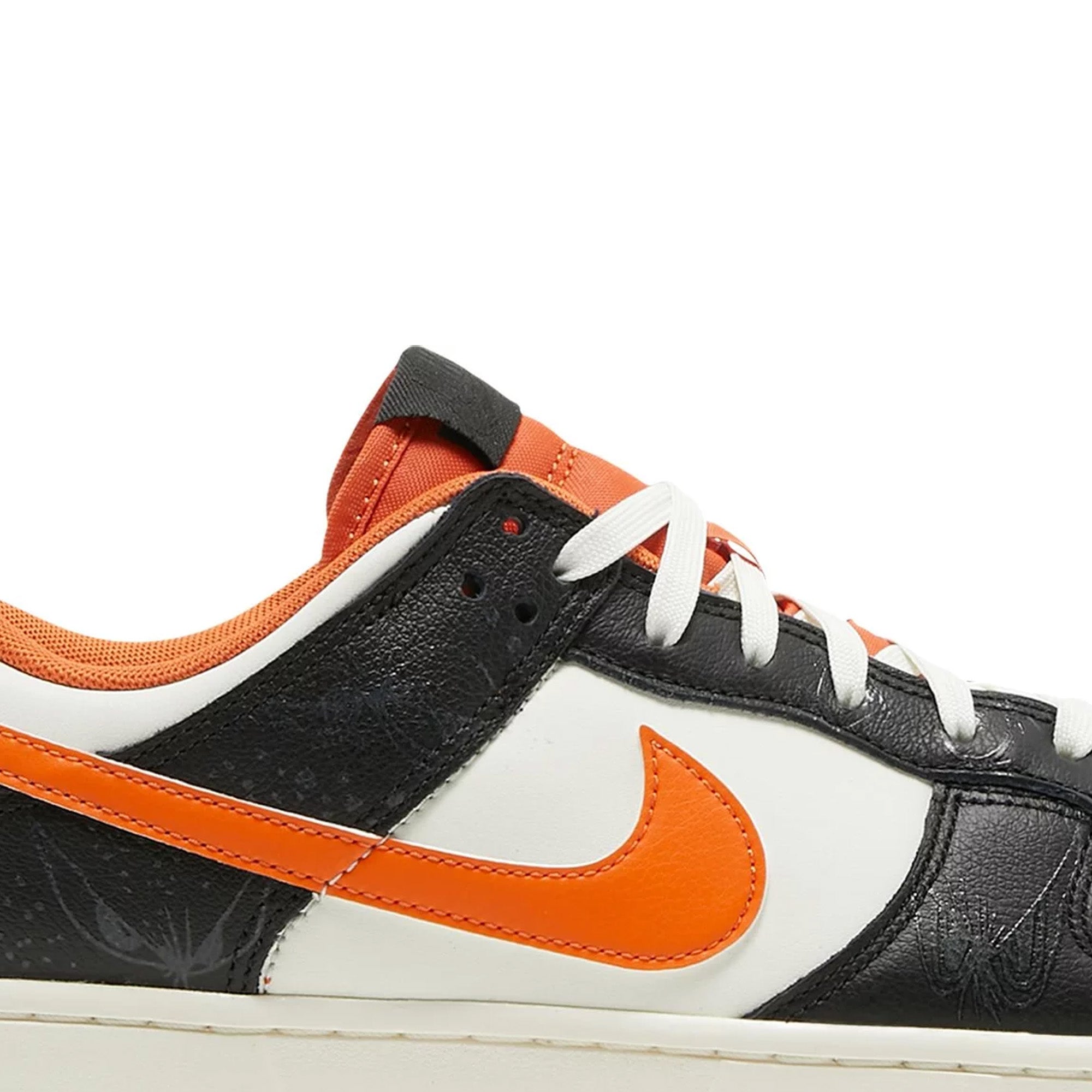 Nike Dunk Low Premium 'Halloween' Sneakers - Limited Edition Basketball Shoes for Men & Women | Perfect for Streetwear, Costume Parties & Sneaker Collectors