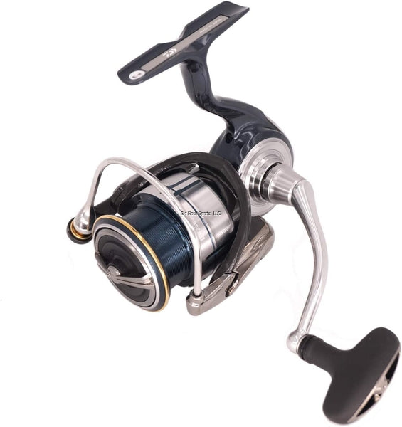 Daiwa Certate LT Spinning Fishing Reel - Ultra Lightweight Saltwater & Freshwater Spinning Reel for Bass, Trout, Salmon Fishing | Smooth Drag System, Silver/Black Design for Professional Anglers