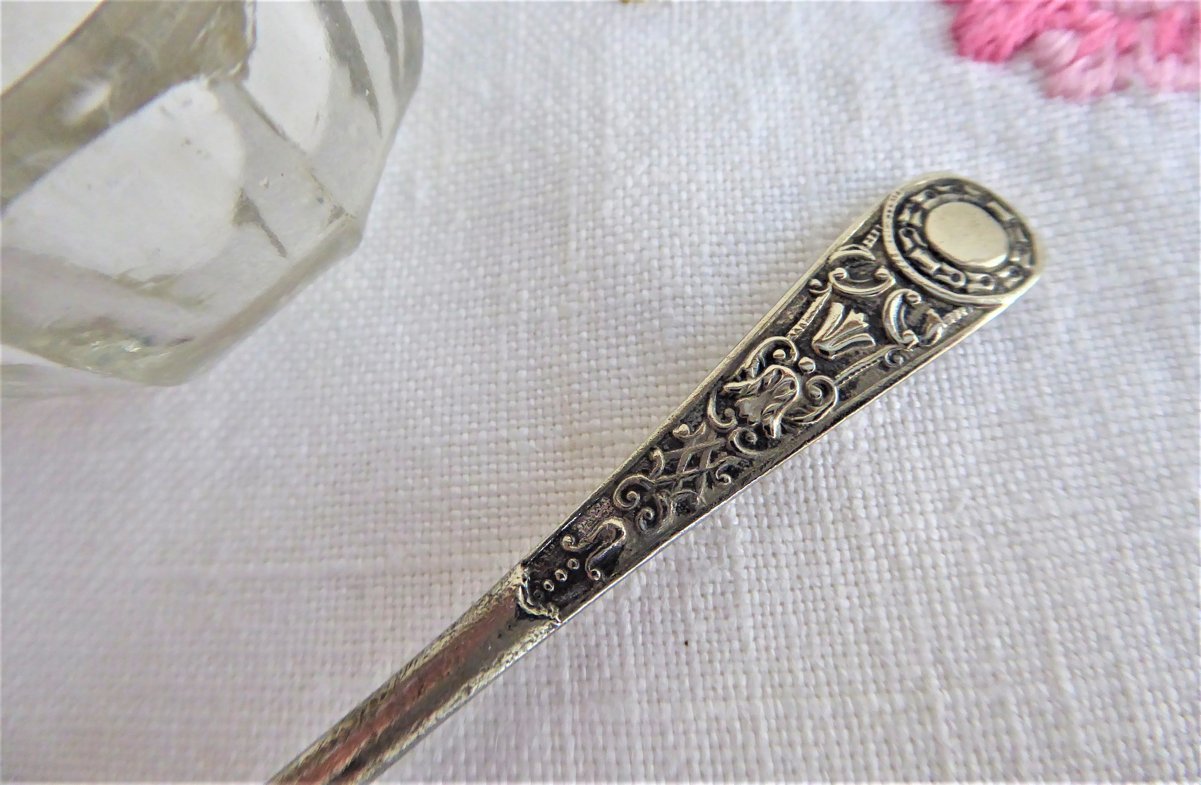 Vintage 1920s Silver Plated Oval Salt Spoon with Embossed Mustard Design & Fancy Handle - Perfect for Antique Tea Sets, Victorian Table Settings & Collectible Silverware