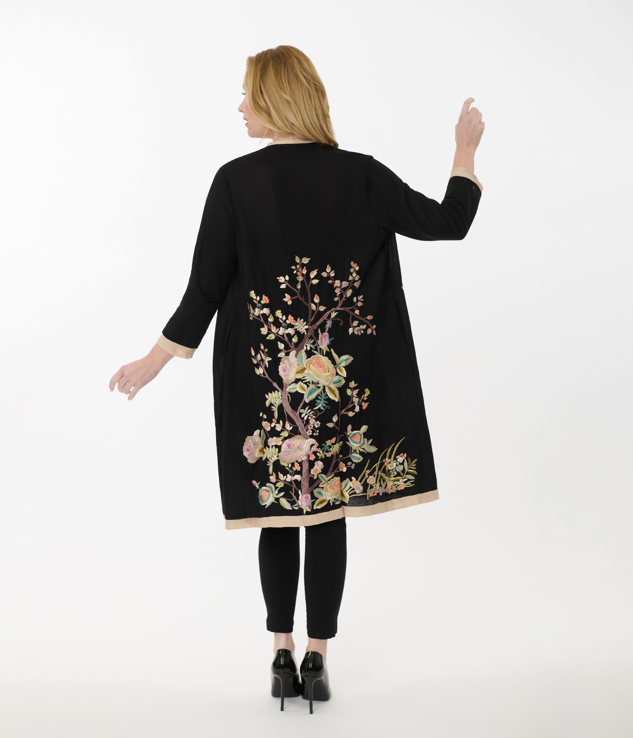 Vintage 1920s Black & Cream Rose Embroidered Scarf Coat - Elegant Floral Shawl for Women, Perfect for Evening Parties, Weddings & Retro Fashion Events