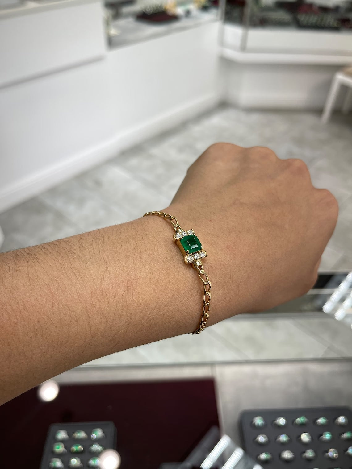 3.25tcw 18K Gold Colombian Emerald Asscher Cut Bracelet with Diamond Accents - Elegant Jewelry for Weddings, Parties & Special Occasions
