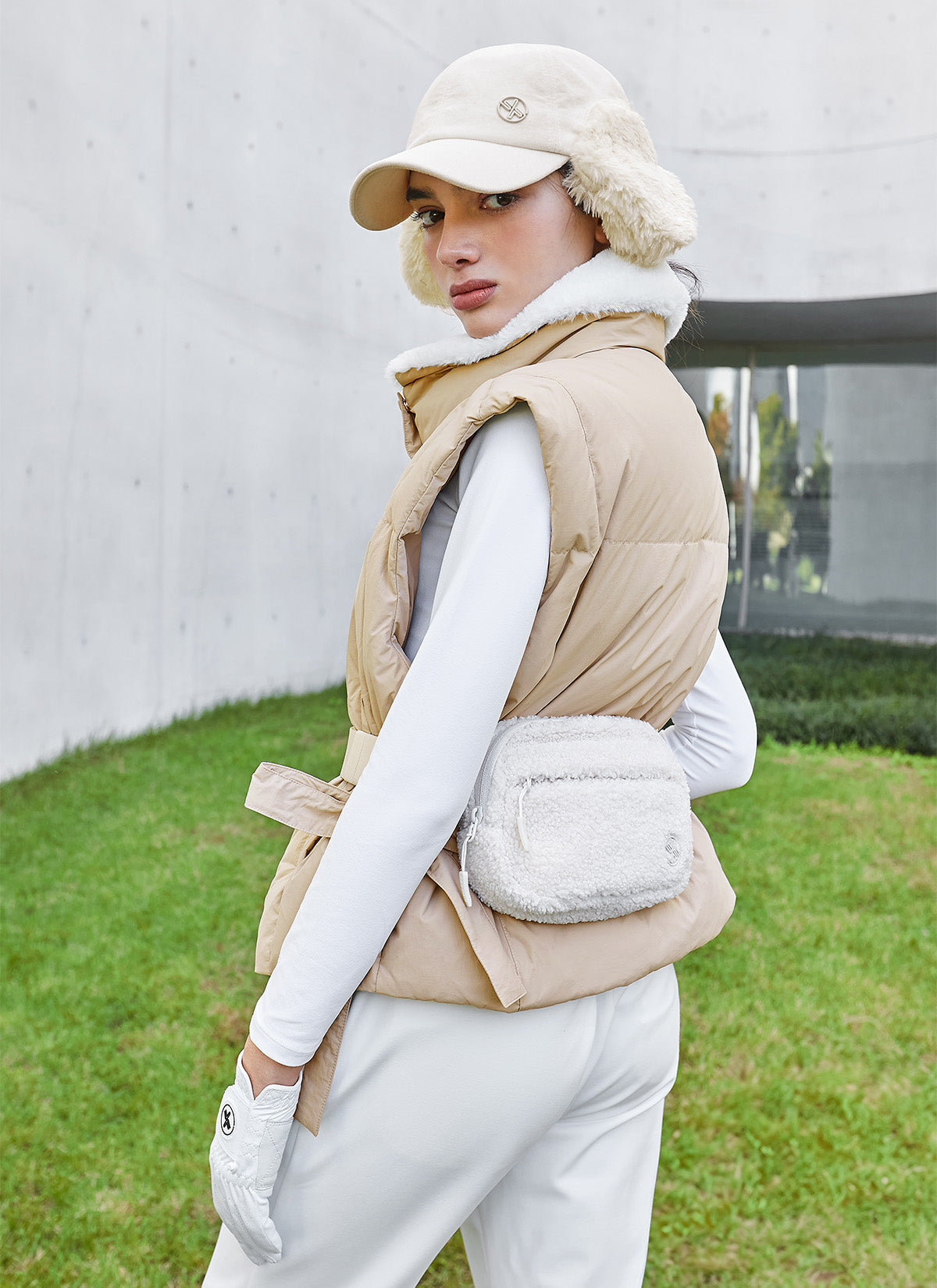 Women's Faux Fur Collar Goose Down Vest - Warm Winter Puffer Jacket for Outdoor Activities, Hiking & Casual Wear