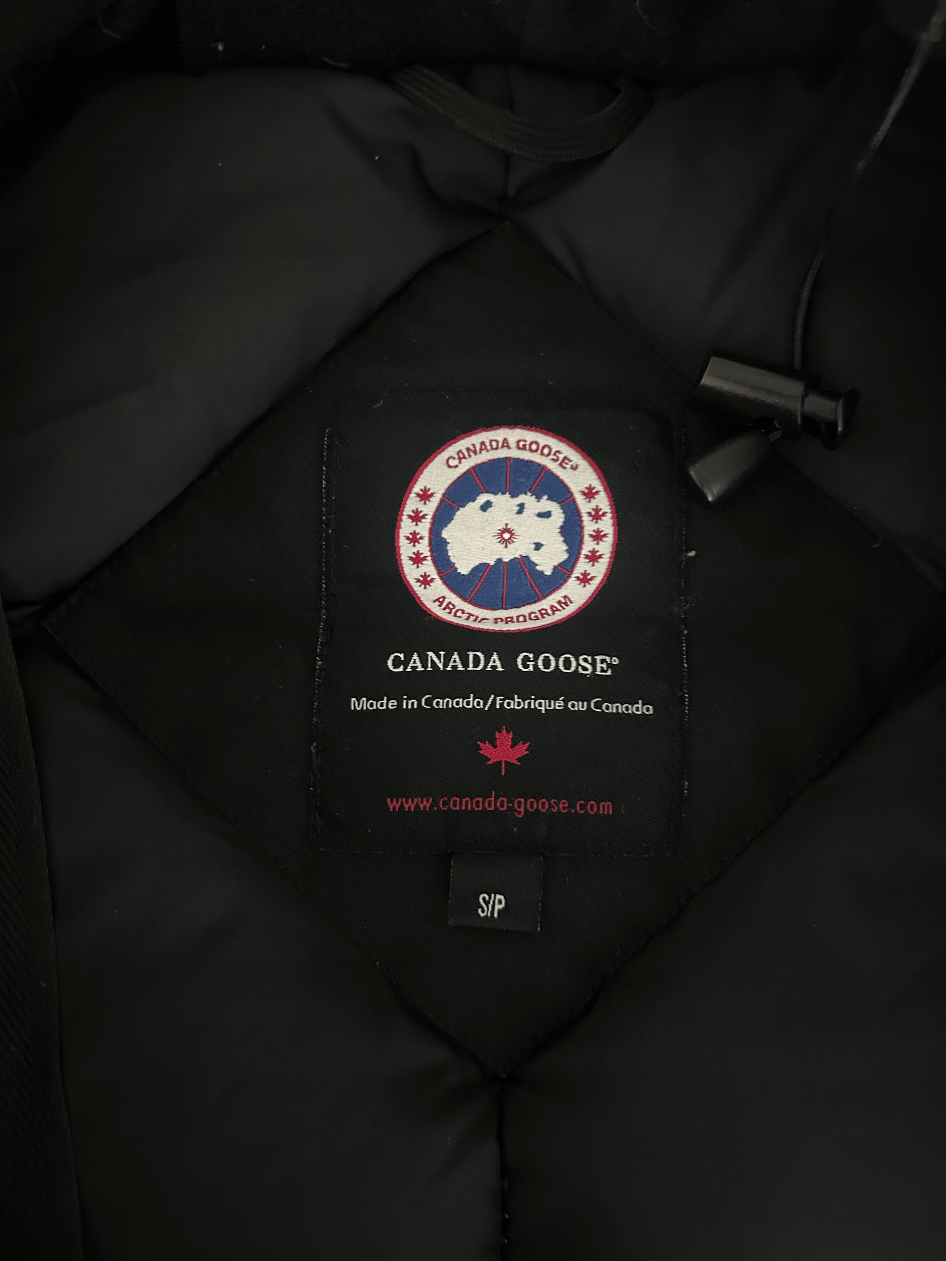 Canada Goose Black Victoria Women's Winter Jacket - Waterproof Down Parka Coat for Cold Weather - Perfect for Outdoor Activities, Skiing & City Wear