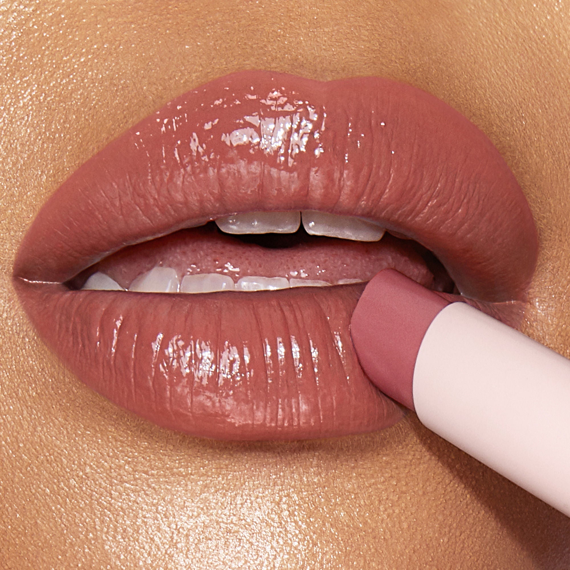 Hyaluronic Happikiss Lip Plumper - Hydrating Lip Gloss with Hyaluronic Acid for Fuller Lips | Perfect for Daily Use, Special Occasions, and Makeup Looks