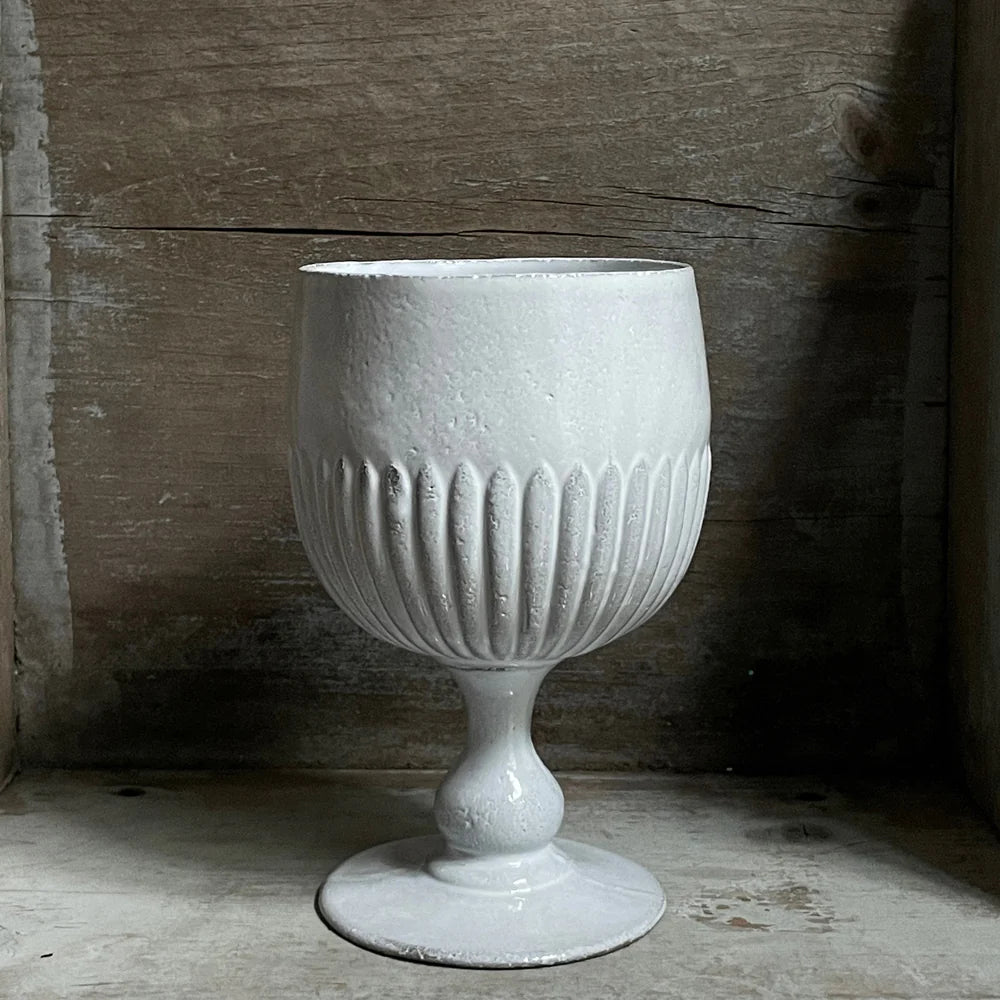 Victoria Bowl on Stand - Elegant Decorative Serving Bowl for Fruits, Nuts & Centerpieces - Perfect for Dining Tables, Kitchen Countertops & Wedding Decor