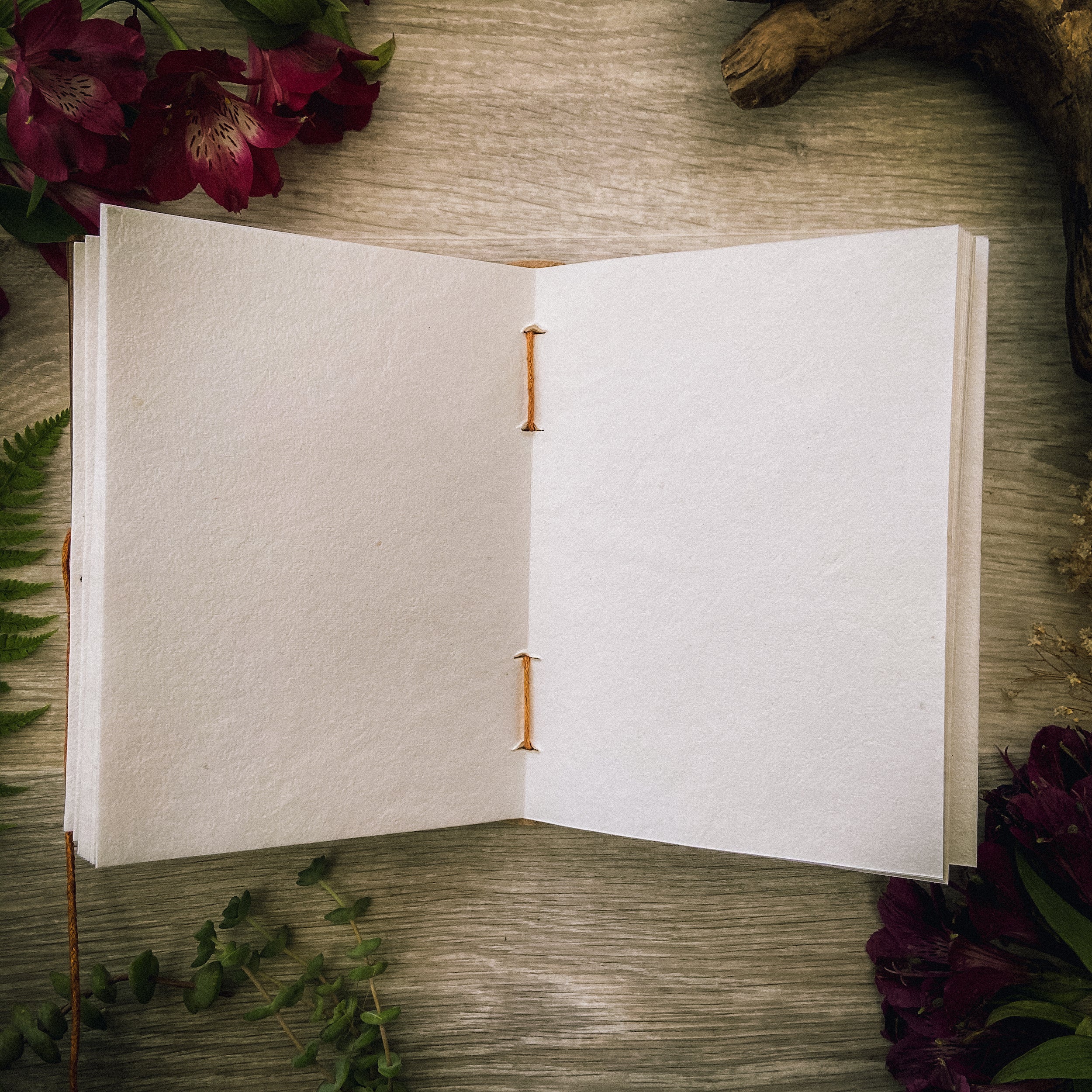 Premium Large Plain Leather Bound Journal - Elegant Handmade Writing Notebook for Men & Women - Perfect for Journaling, Note Taking, and Gift Giving