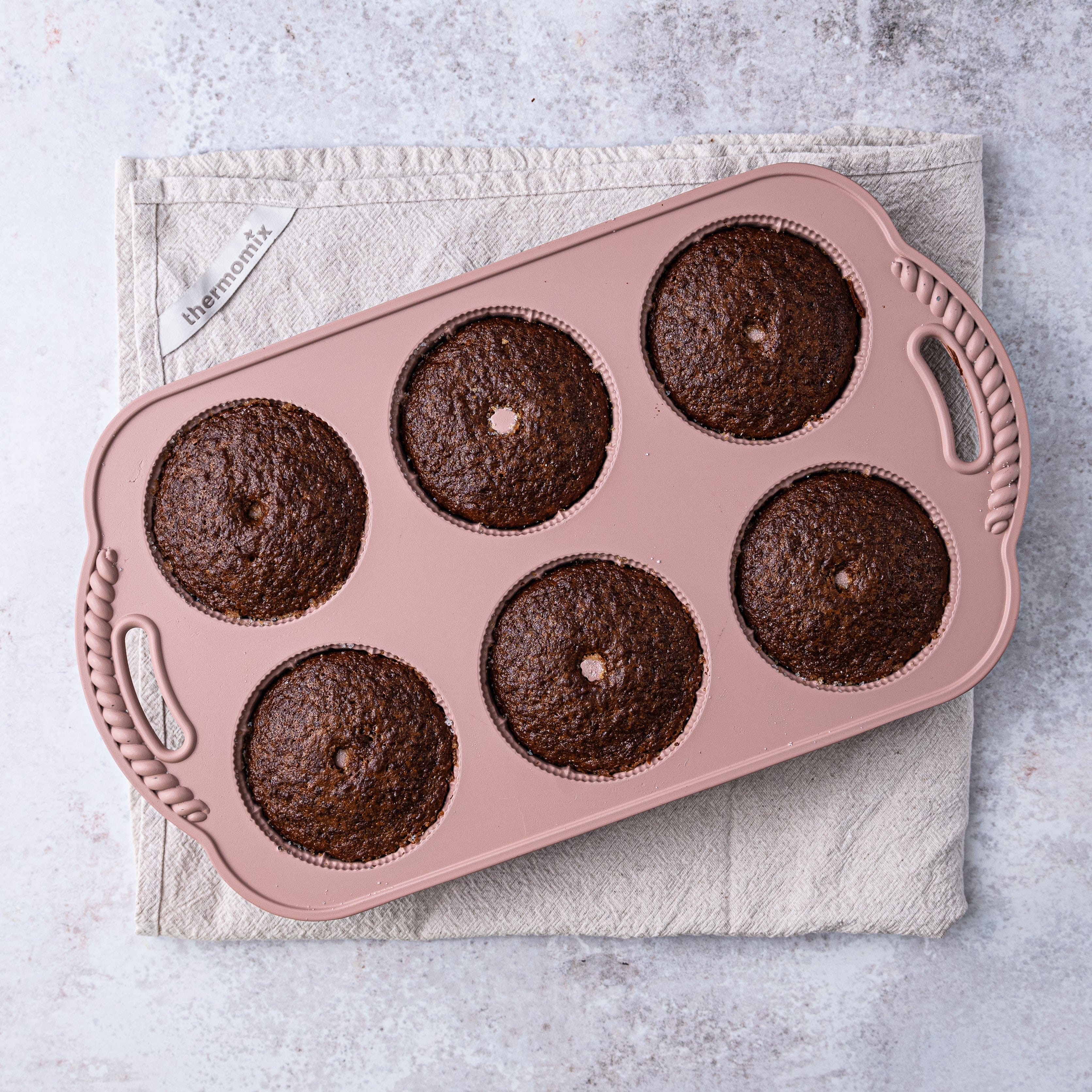 Mini Bundt Cake Pan - Nonstick 6-Cavity Baking Mold for Perfect Homemade Cakes | Ideal for Christmas, Birthday Parties & Tea Time Desserts