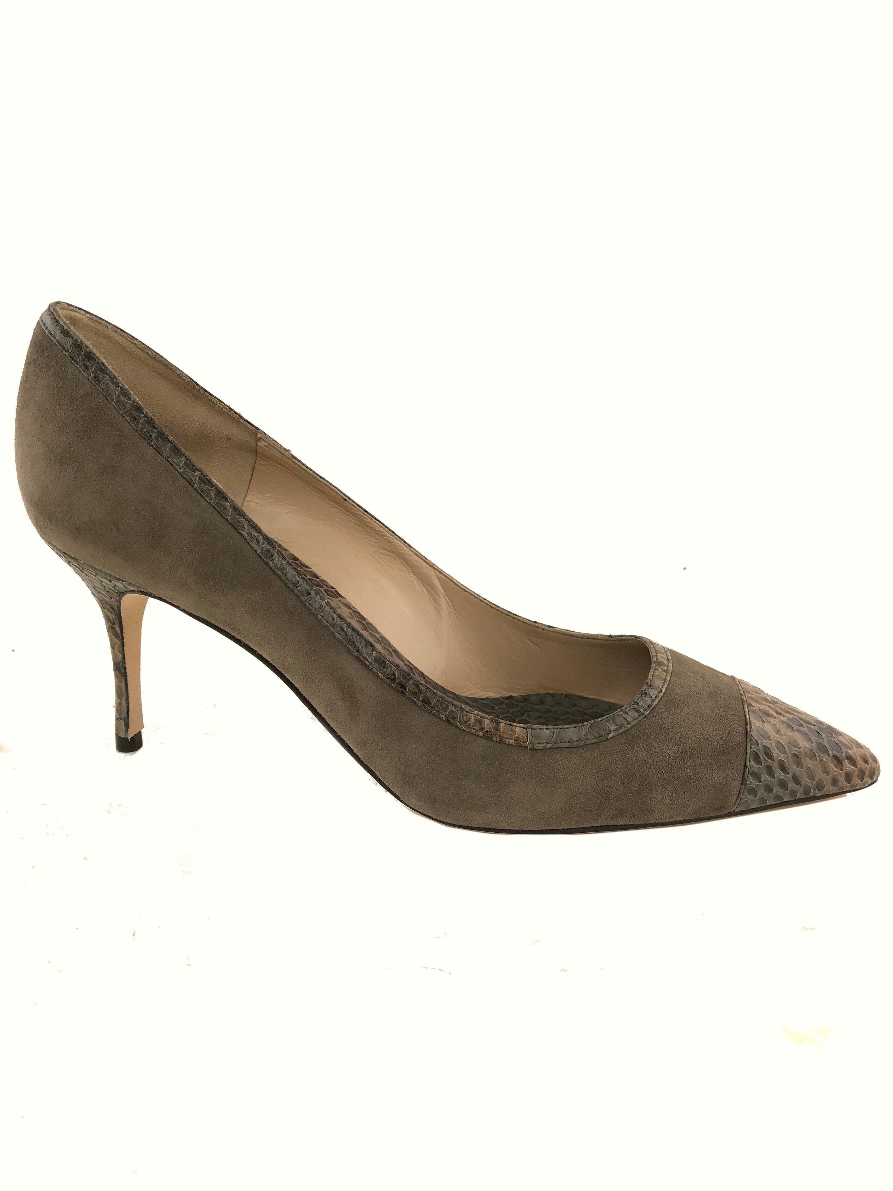 Manolo Blahnik Bottera Pointy Cap Toe Pumps Women's Size 8.5 - Elegant High Heels for Office, Party & Special Occasions
