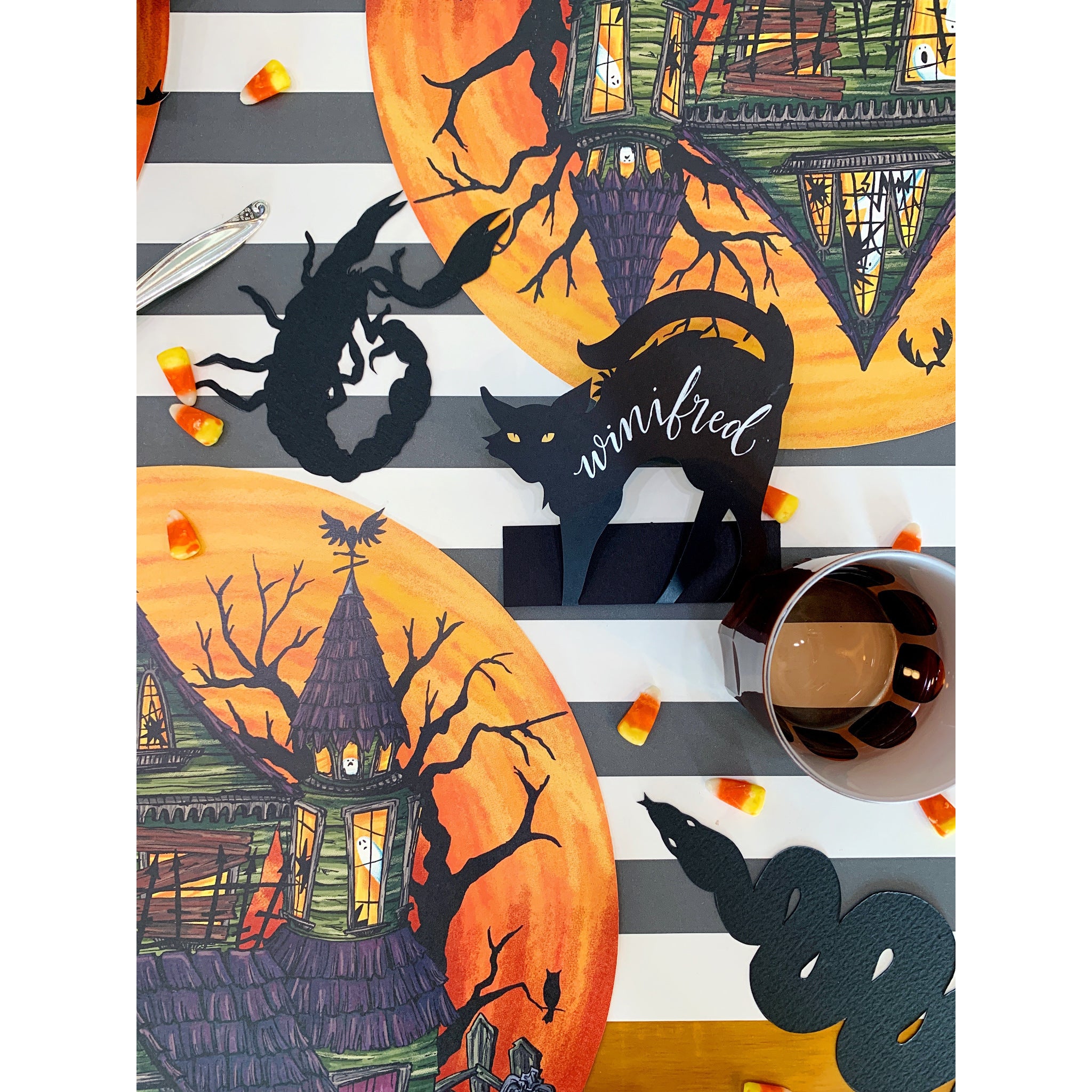 Creepy Crawly Serving Confetti - Halloween Party Decorations & Spooky Themed Table Scatter for Birthday Celebrations