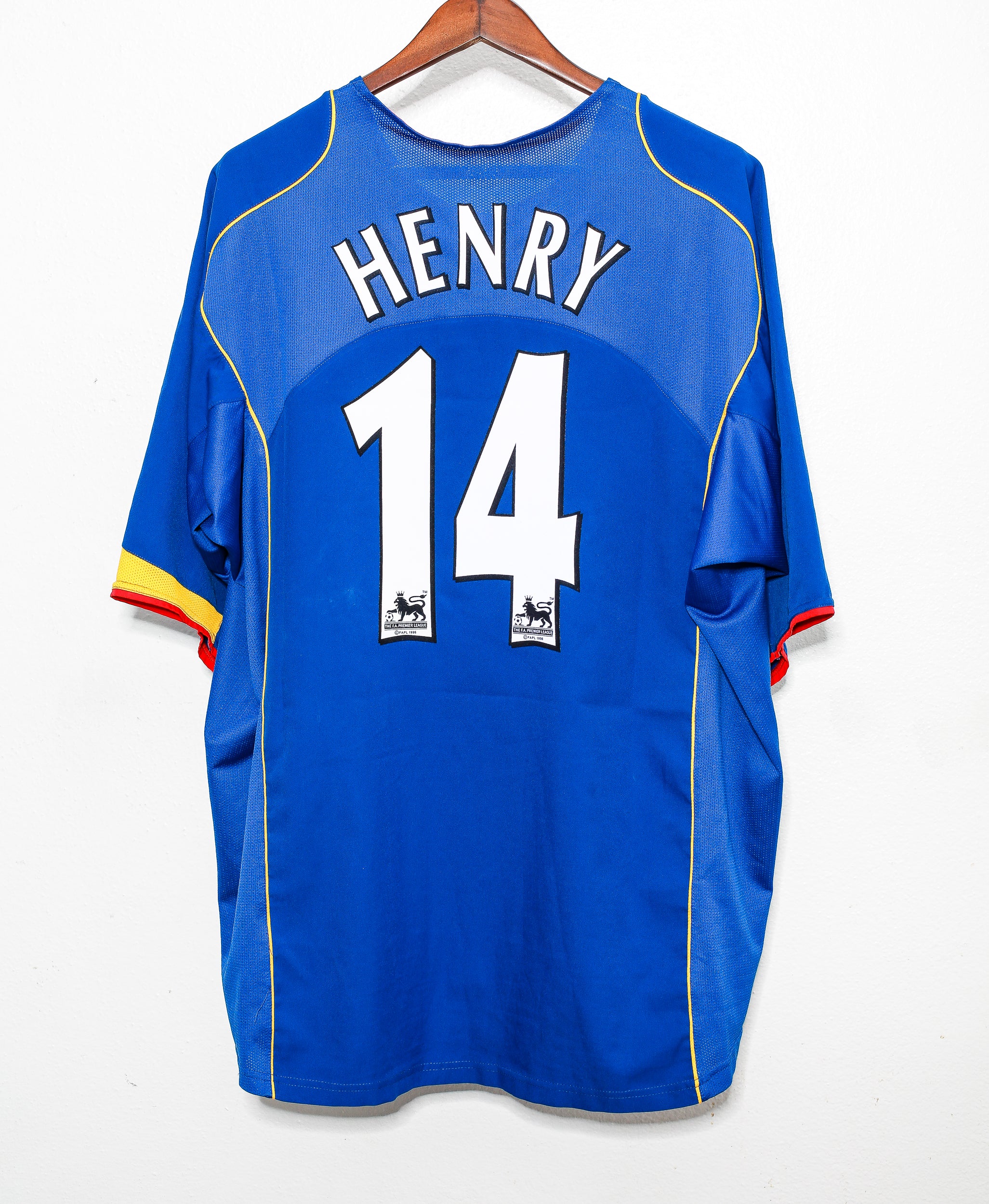 2004 Arsenal Away #14 Thierry Henry Jersey - Authentic 3XL Soccer Shirt for Fans & Collectors - Perfect for Matchdays, Gifts & Memorabilia Display