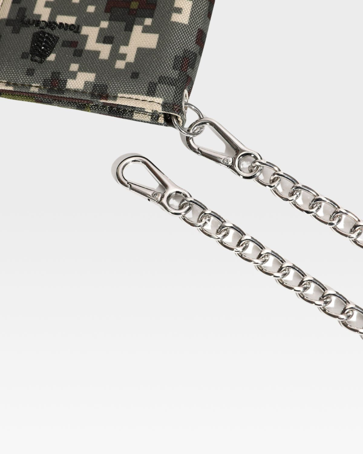 Green Digital Camouflage Biker Chain Wallet - Stylish & Secure for Motorcycle Riders, Outdoor Adventures & Everyday Use