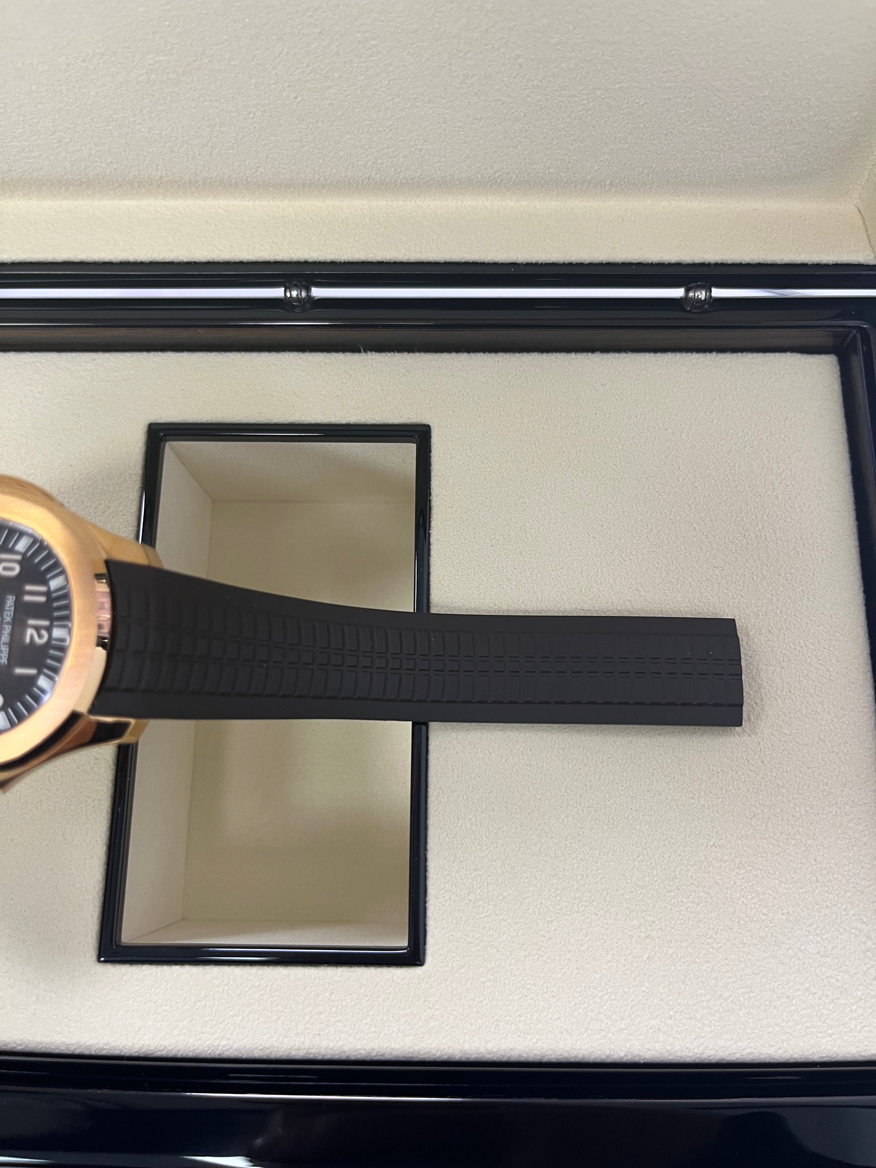 Patek Philippe Aquanaut 5164R-001 Rose Gold Men's Watch with Chocolate Dial - Luxury Automatic Timepiece for Business, Travel & Special Occasions