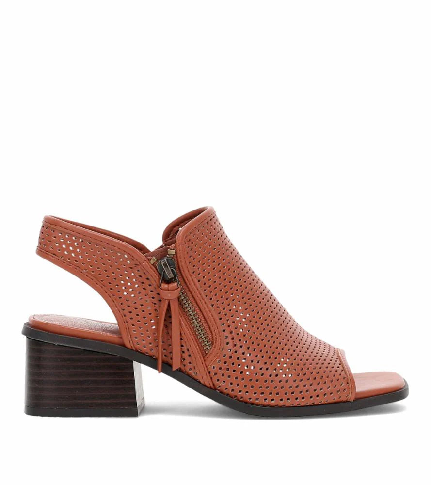 Frye & Co Oasys Cognac Women's Boots - Stylish & Comfortable Leather Ankle Boots for Casual Outfits & Office Wear