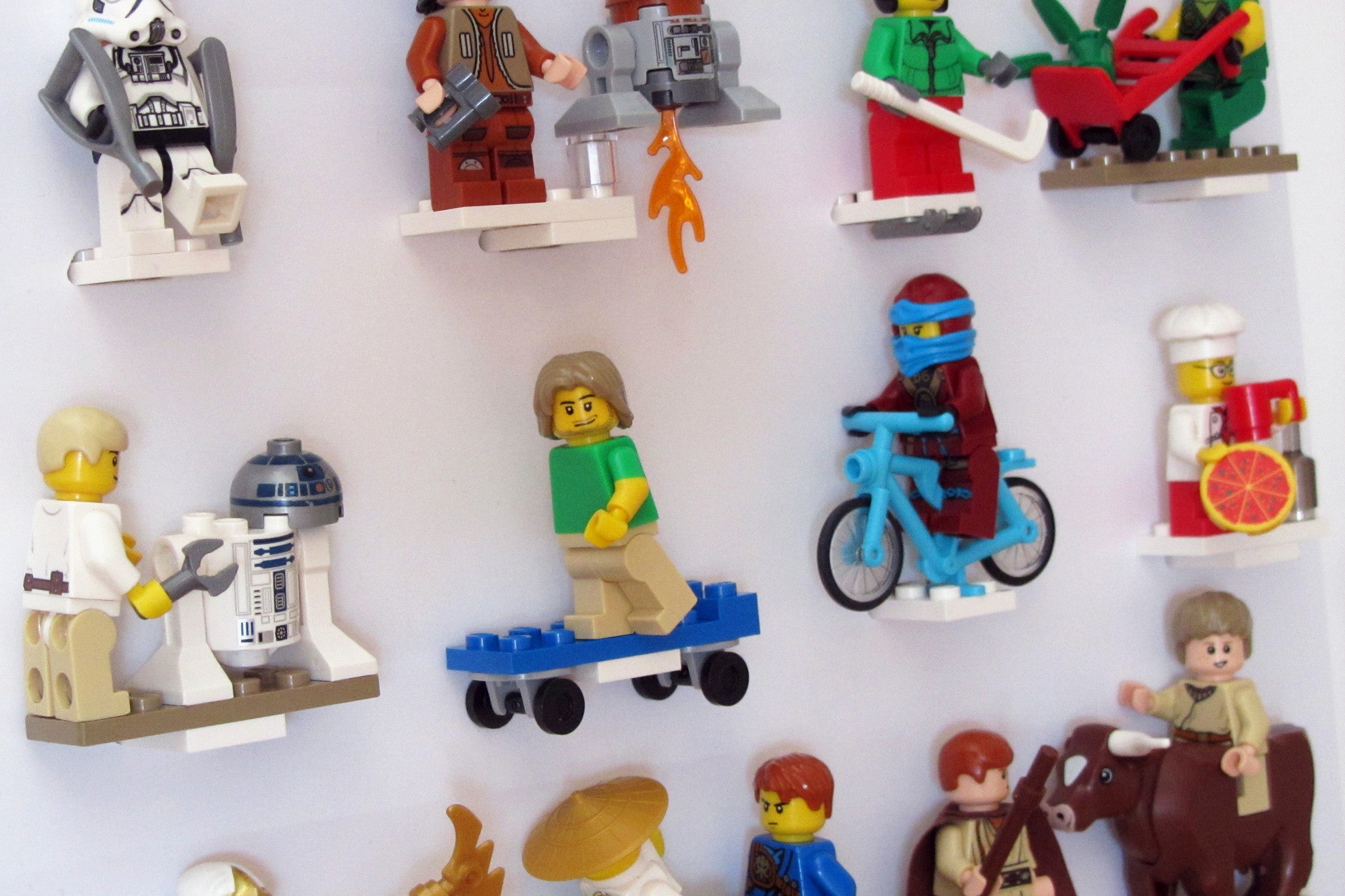 Premium Lego Minifigure Display Case - Clear Acrylic Showcase for Collectible Minifigs - Perfect for Home Decor, Office Display & Gift Giving