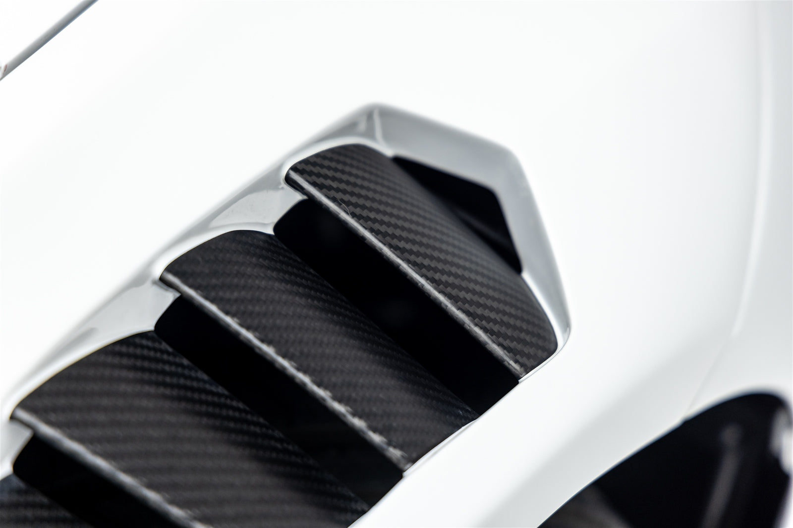 Lamborghini Huracan EVO 2WD Monza Aero Program CB 01 - High Performance Sports Car for Racing Enthusiasts | Perfect for Track Days and Supercar Events