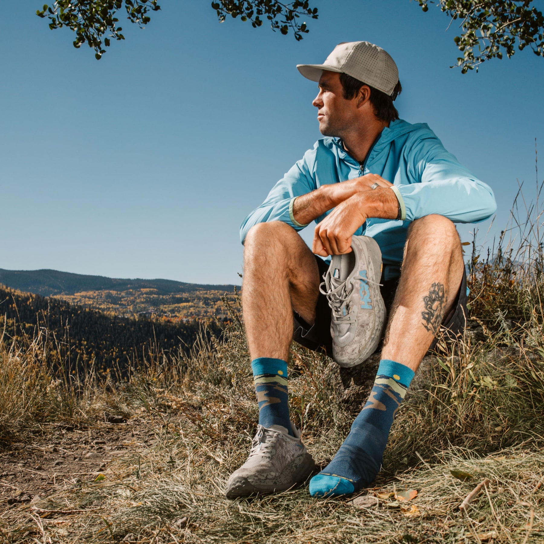 Darn Tough 1065 Ridge Runner Micro Crew Ultra Lightweight Running Socks for Men - Perfect for Hiking, Trail Running & Outdoor Adventures