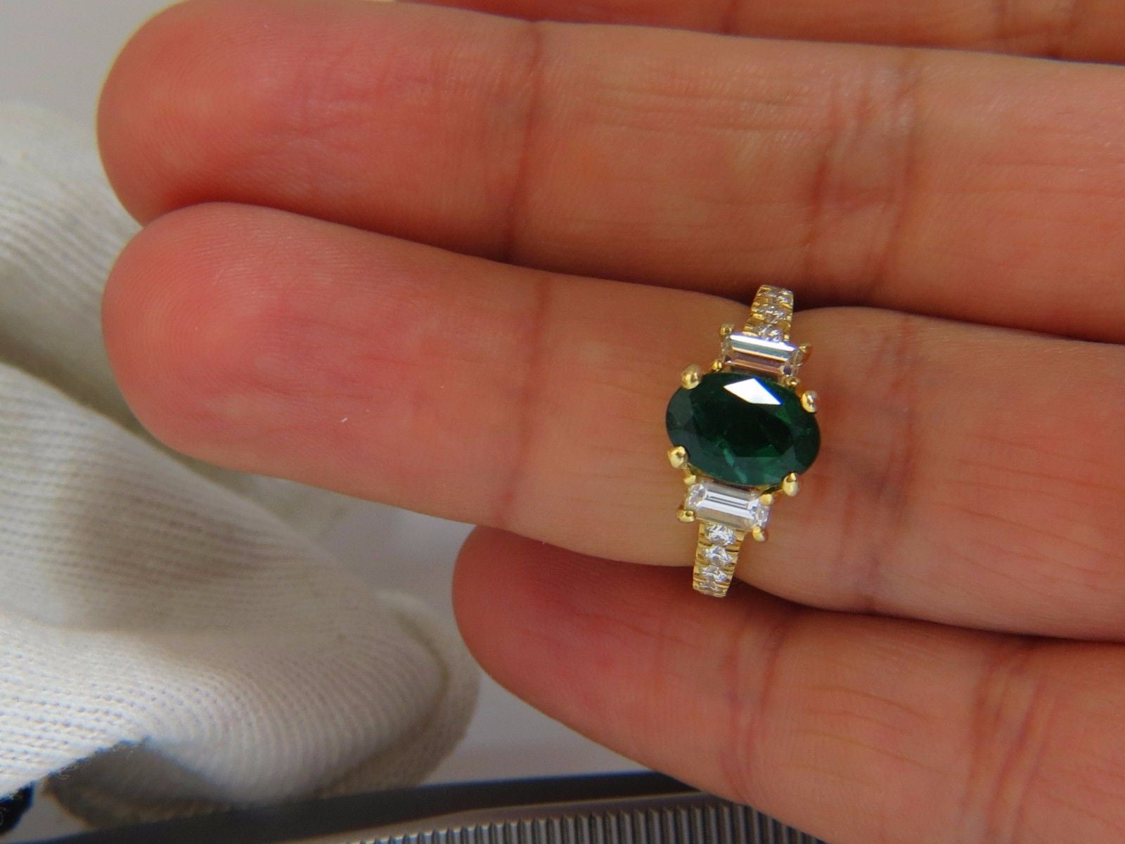 GIA Certified 2.68 Carat Natural Emerald Diamond Ring in 18K Gold - Elegant Engagement & Wedding Jewelry for Women