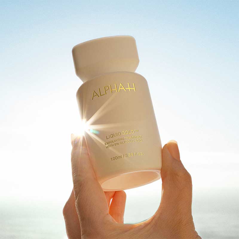 Alpha H Liquid Gold Exfoliating Treatment with 5% Glycolic Acid - Chemical Exfoliator for Glowing Skin | Perfect for Nighttime Skincare Routine & Acne-Prone Skin