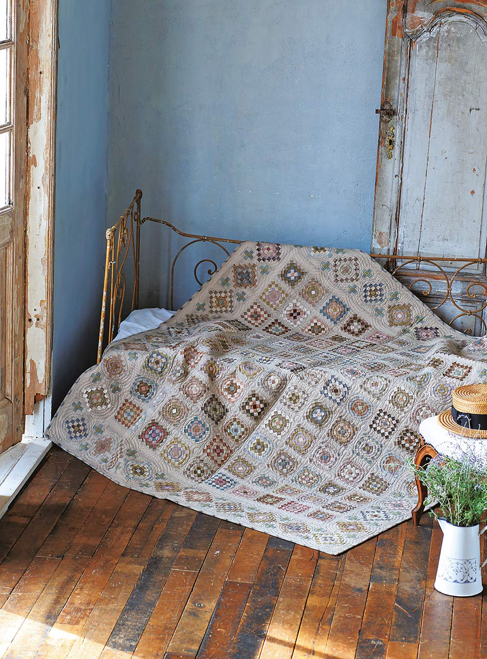 Yoko Saito & Quilt Party Present Captivating Quilt Projects - Beautiful Handmade Quilts for Home Decor, Bedding & Gift Ideas