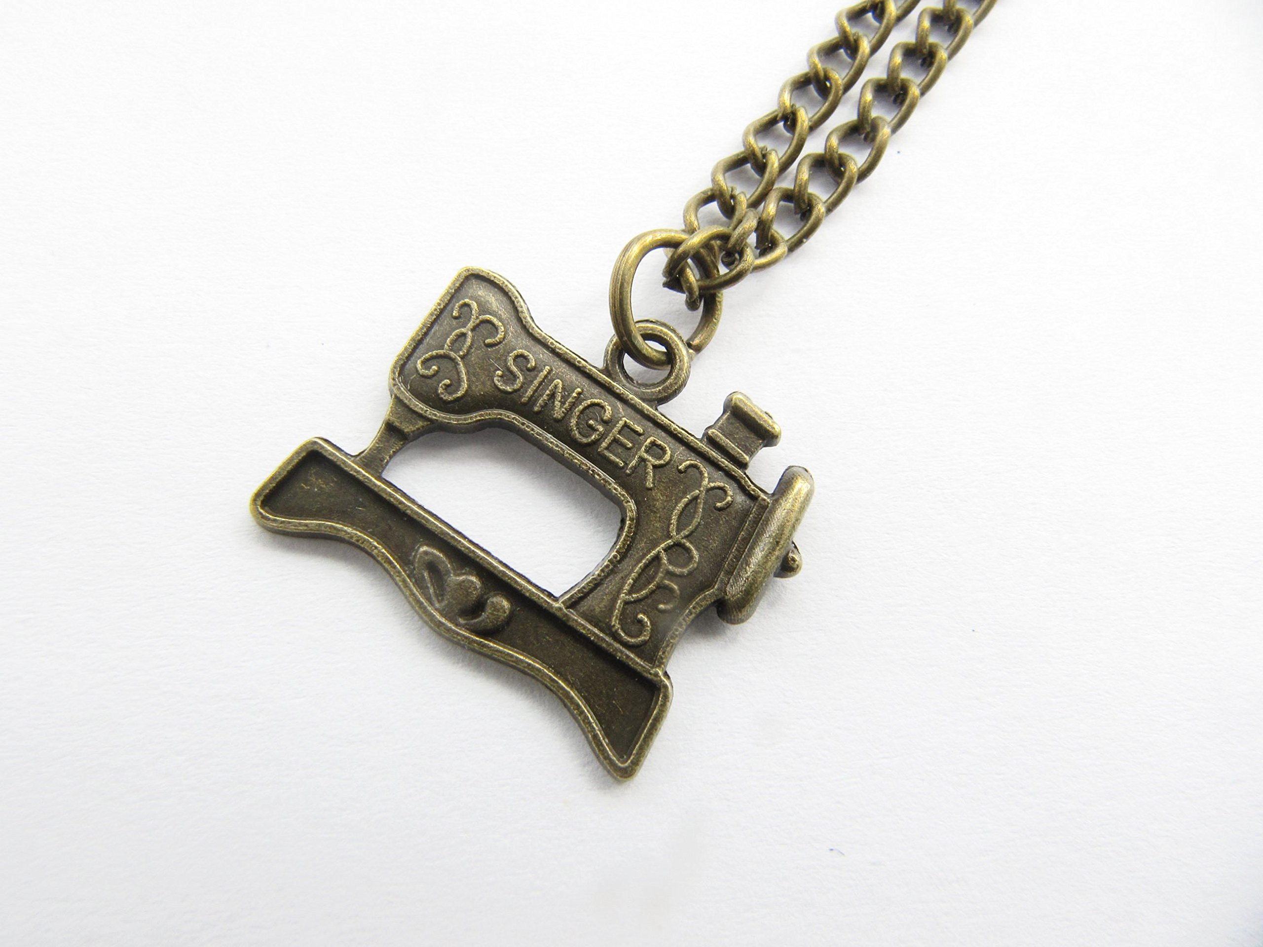Singer Sewing Machine Charm Pendant - Bronze Seamstress Jewelry for Sewing Lovers & Craft Enthusiasts | Perfect Gift for Tailors, Designers & DIY Sewing Projects