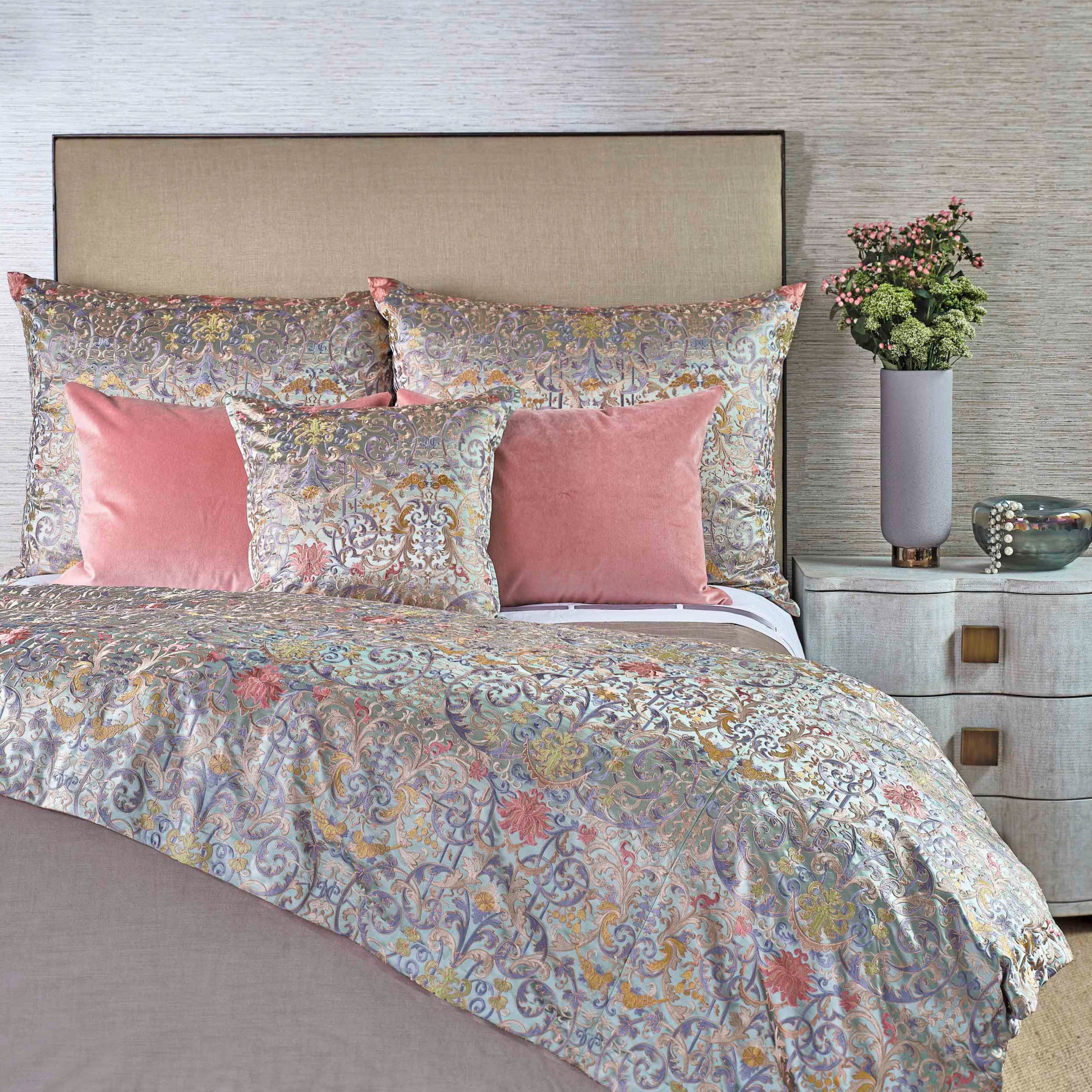 Venezia Throw Blanket - Soft & Cozy Knit Throw for Couch, Bed, or Sofa - Perfect for Home Decor, Gifts, and Winter Warmth