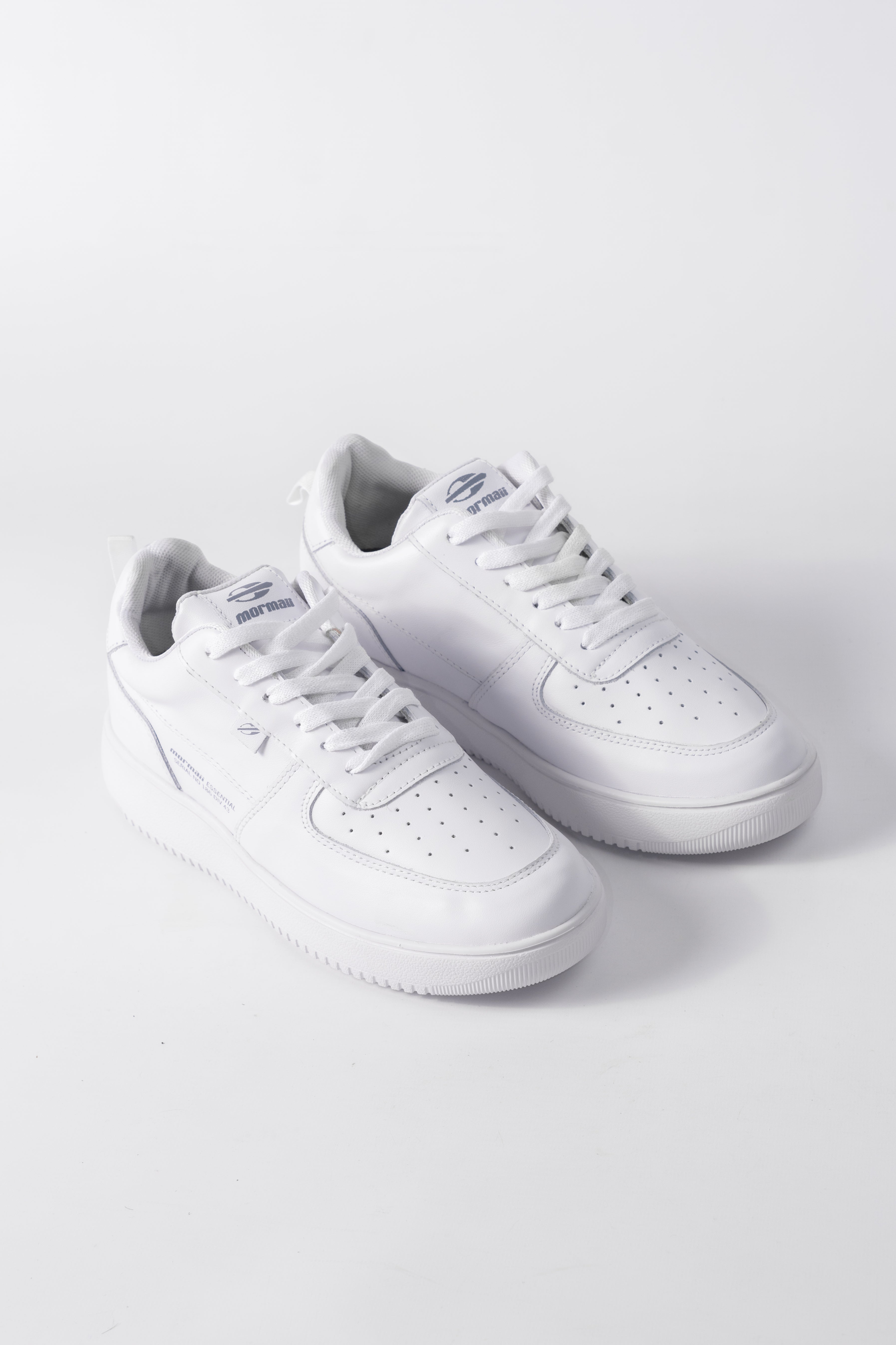Mormaii Carve White Sneakers - Men's Lightweight Running Shoes for Gym & Casual Wear | Outlet Sale