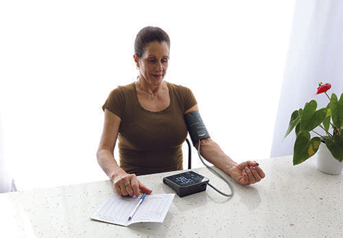 Accurate Digital Blood Pressure Monitor for Home Use - Upper Arm Cuff with Large LCD Display, Memory Storage & Heart Rate Tracking - Ideal for Seniors & Health Monitoring