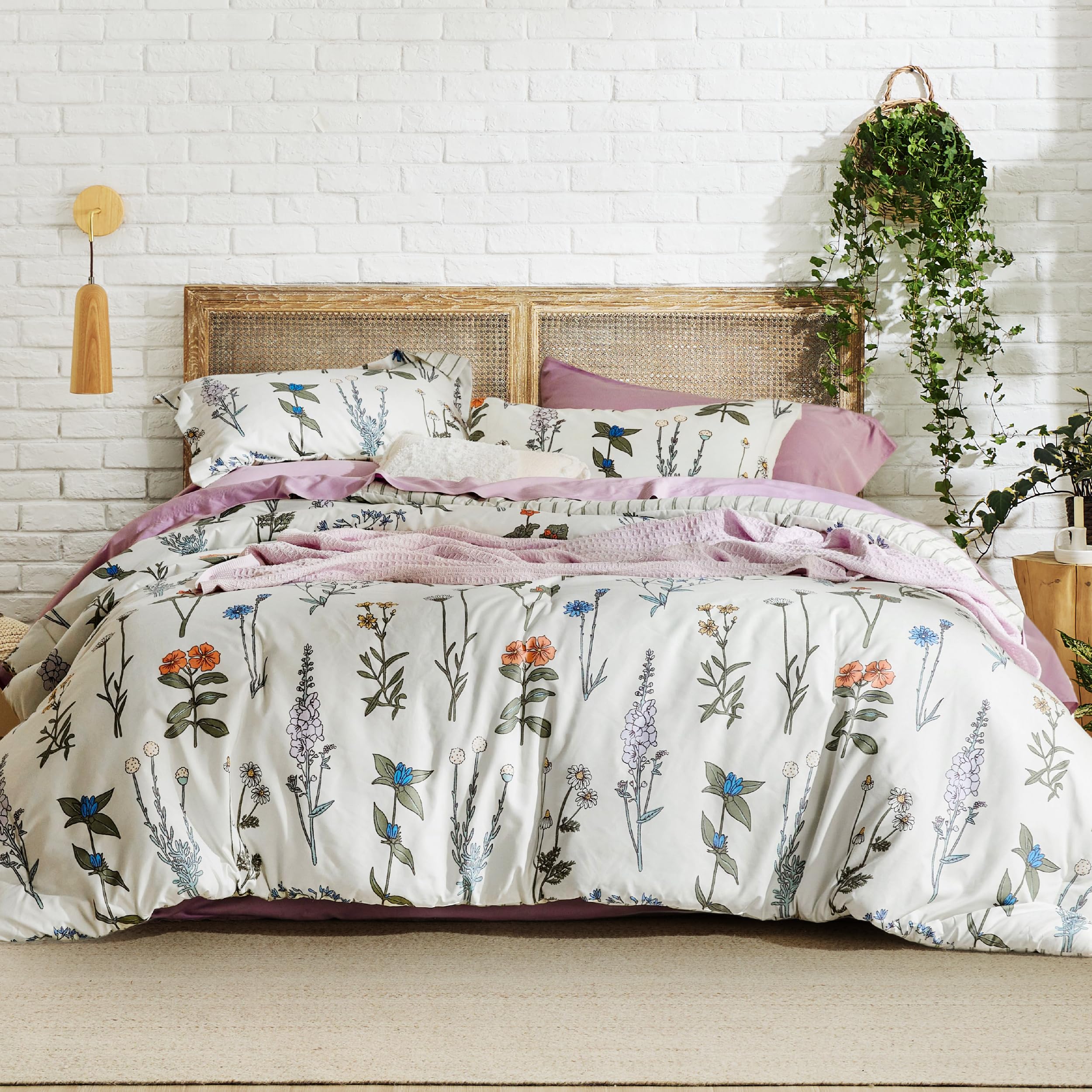 Bedsure Queen Size Comforter Set - 3 Piece Soft Reversible Floral Bedding with Coconut White Botanical Flowers Design & 2 Pillow Shams | Perfect for Master Bedroom, Guest Room & Cozy Home Decor