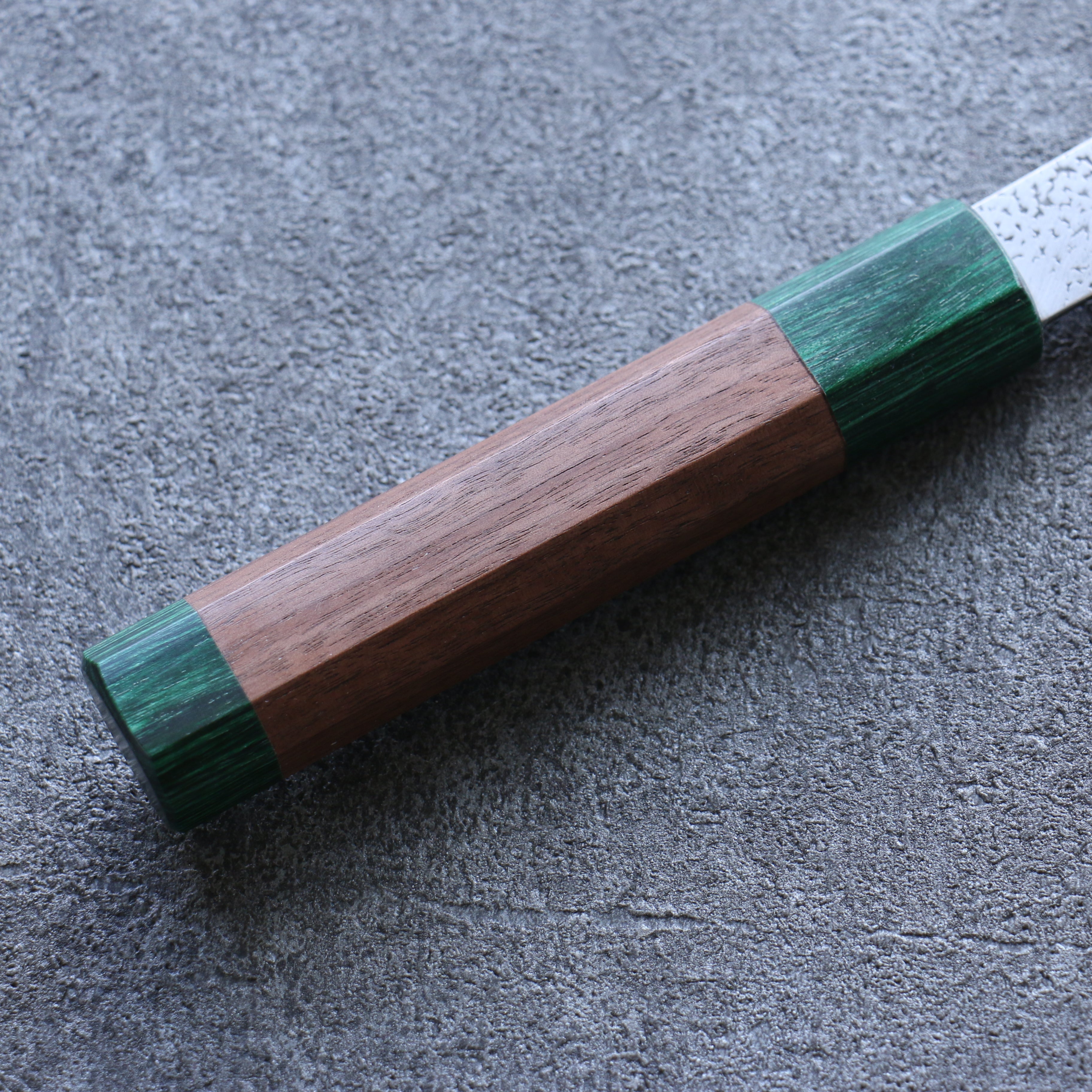 Seisuke Blue Super Hammered Bunka Knife 185mm - Walnut Handle with Double Green Pakka Wood - Japanese Kitchen Knife for Slicing, Dicing, and Chopping Vegetables, Meat, and Fish - Perfect for Home Chefs and Professional Cooks