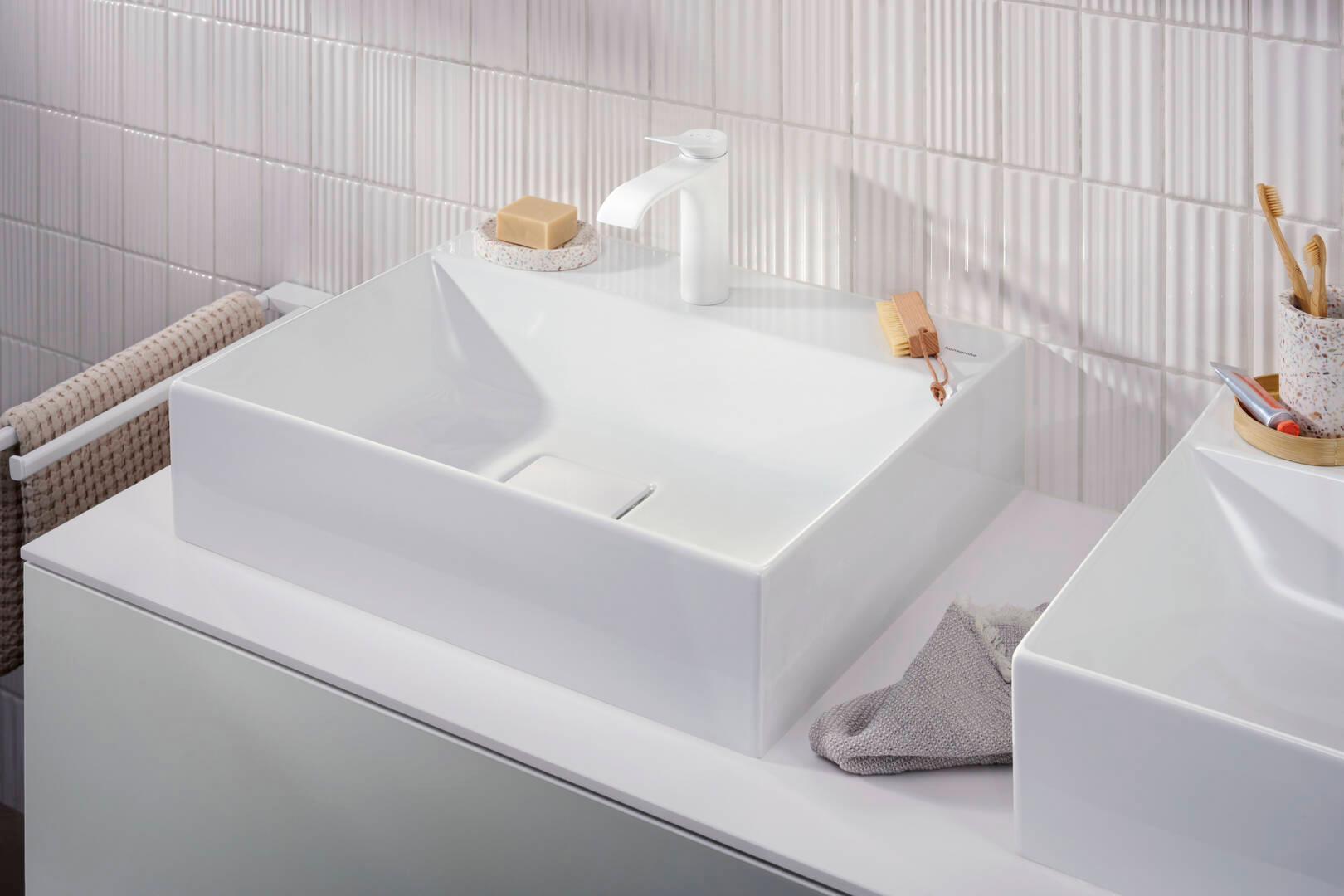 Hansgrohe AddStoris Dual Towel Bar in Matte White (41770700) - Perfect for Bathrooms, Spas, and Luxury Hotels