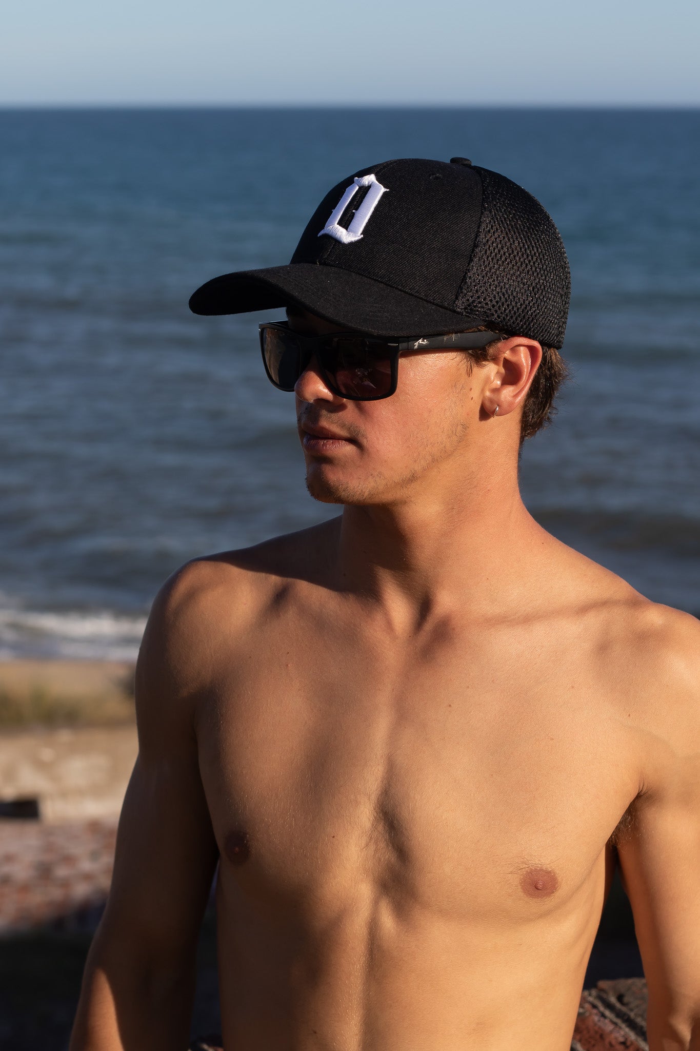 Gothic Trucker Hat for Men - Black & White Adjustable Snapback Cap - Stylish Streetwear Accessory for Casual Outfits & Outdoor Activities
