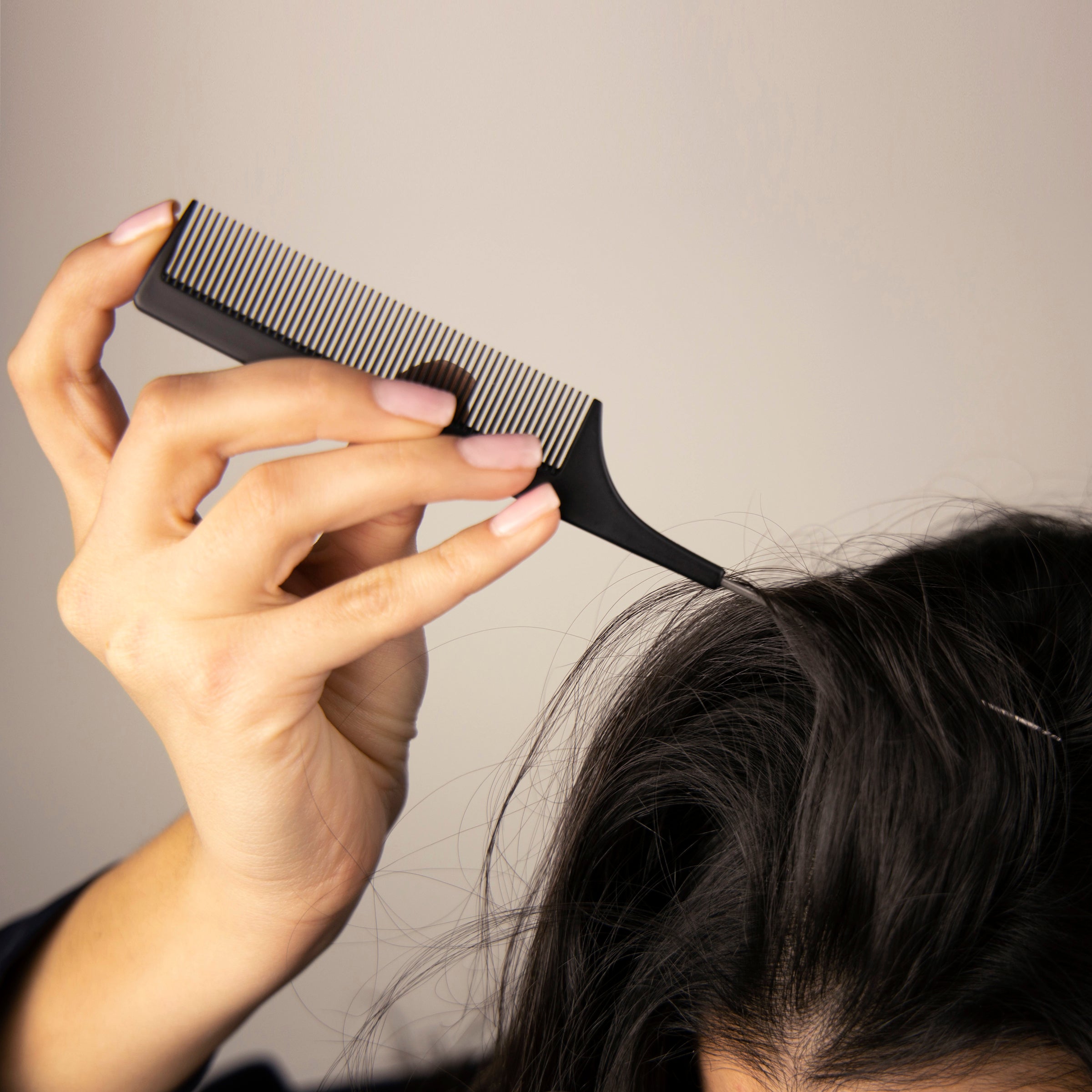 Premium Carbon Fiber Comb for Men & Women - Lightweight, Anti-Static Hair Styling Tool - Perfect for Travel, Home & Salon Use