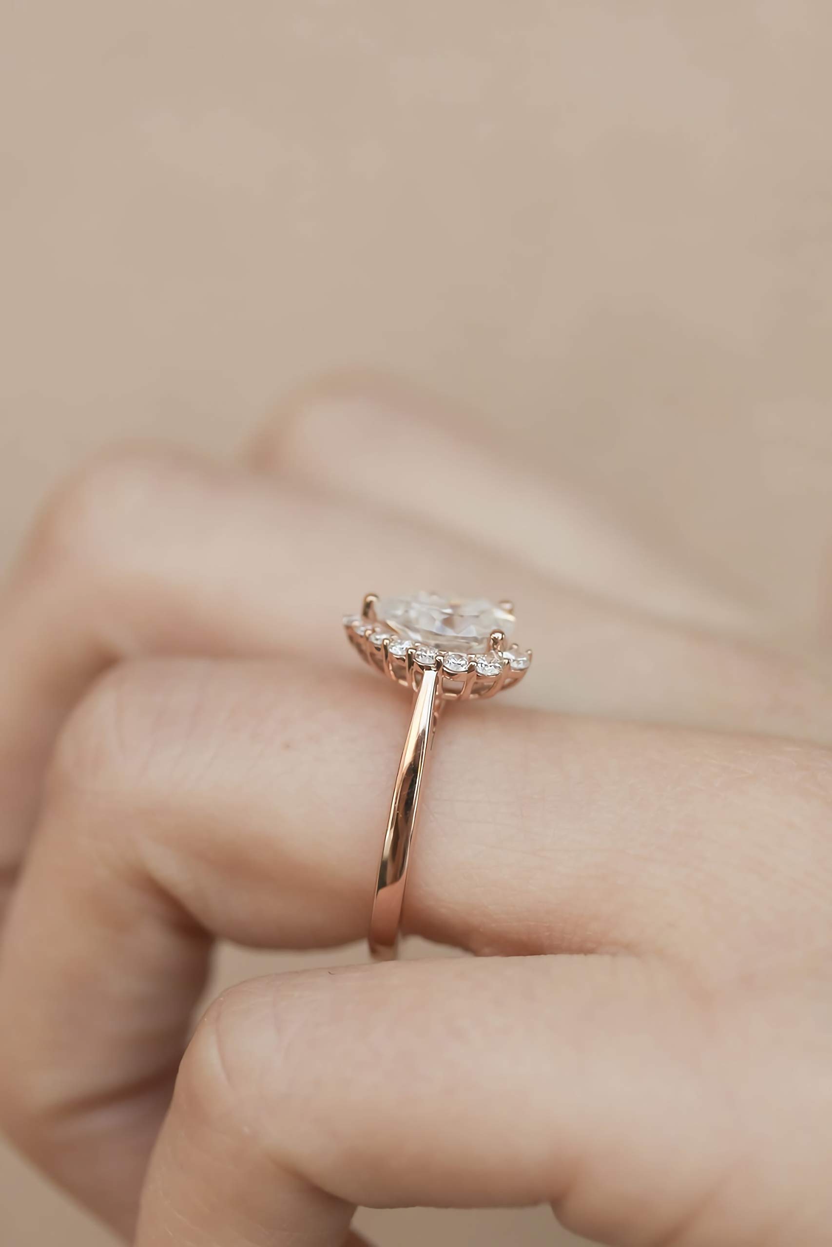 1.41 Carat (CTW) Moissanite Engagement Ring for Women - 10K 14K 18K Gold or Platinum Plated Silver - Personalized Wedding Band, Anniversary Gift, Bridal Jewelry - Perfect for Proposals, Valentine's Day & Special Occasions