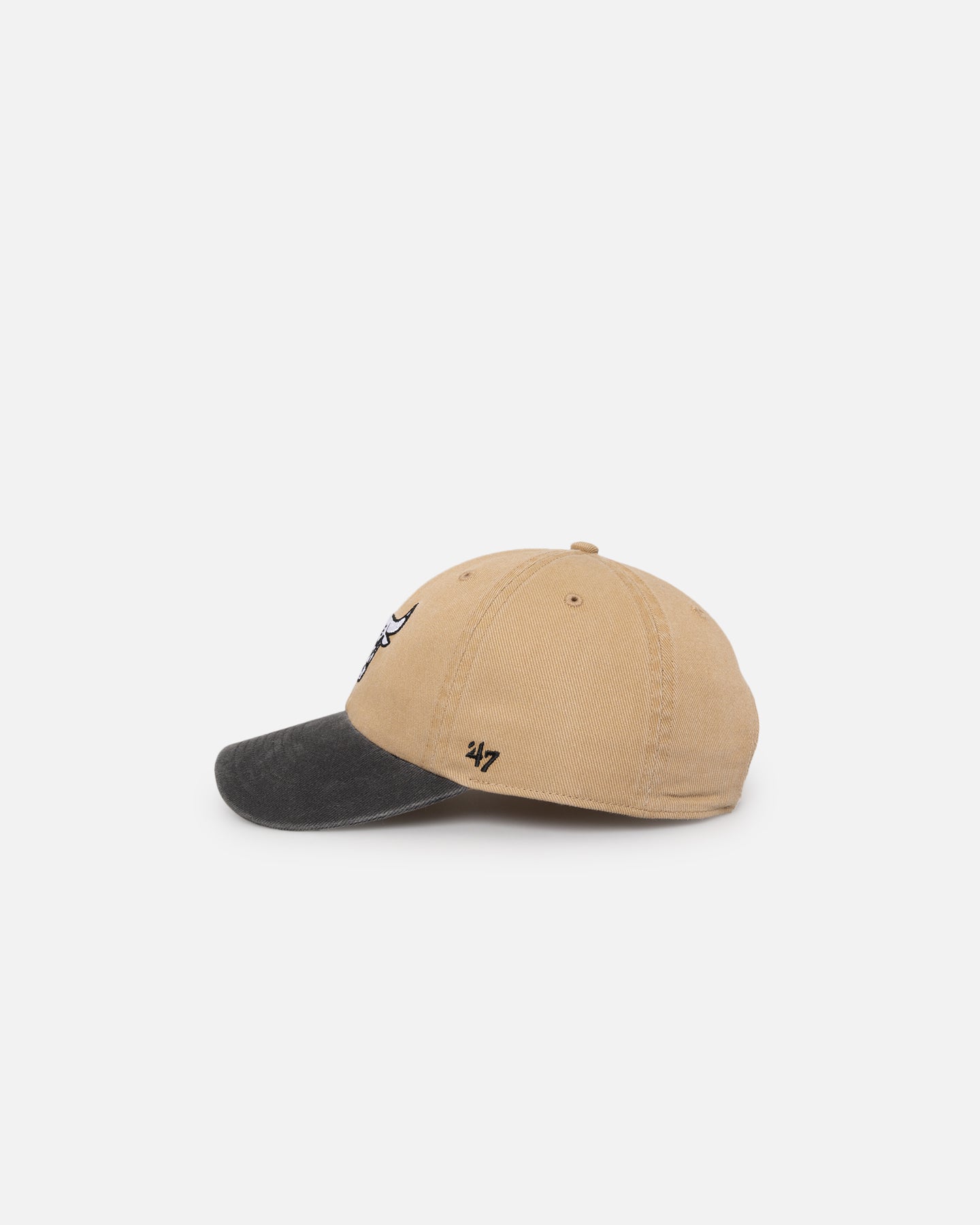 47 Brand Chicago Bulls Strapback Hat - Adjustable Khaki Cap for Men & Women - Perfect for Basketball Games, Casual Wear & Sports Fans