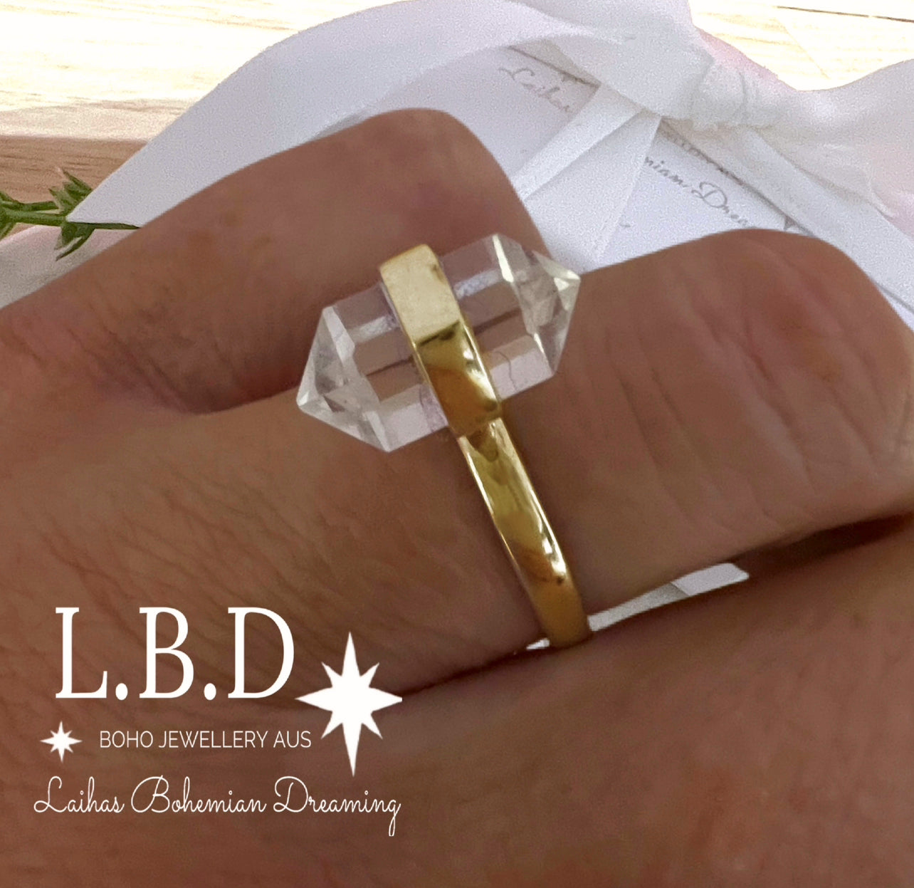 Laihas Gold Crystal Clear Quartz Ring for Women - Elegant Healing Stone Jewelry for Meditation, Yoga & Spiritual Gifts