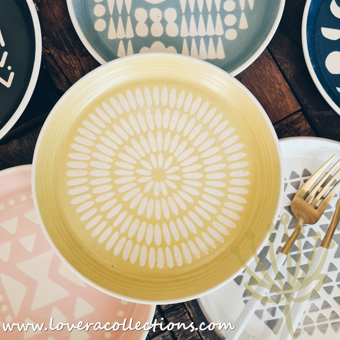 Groovy Embossed Dinnerware Set - 70% Off Clearance Sale | Elegant Tableware for Parties, Weddings & Home Decor