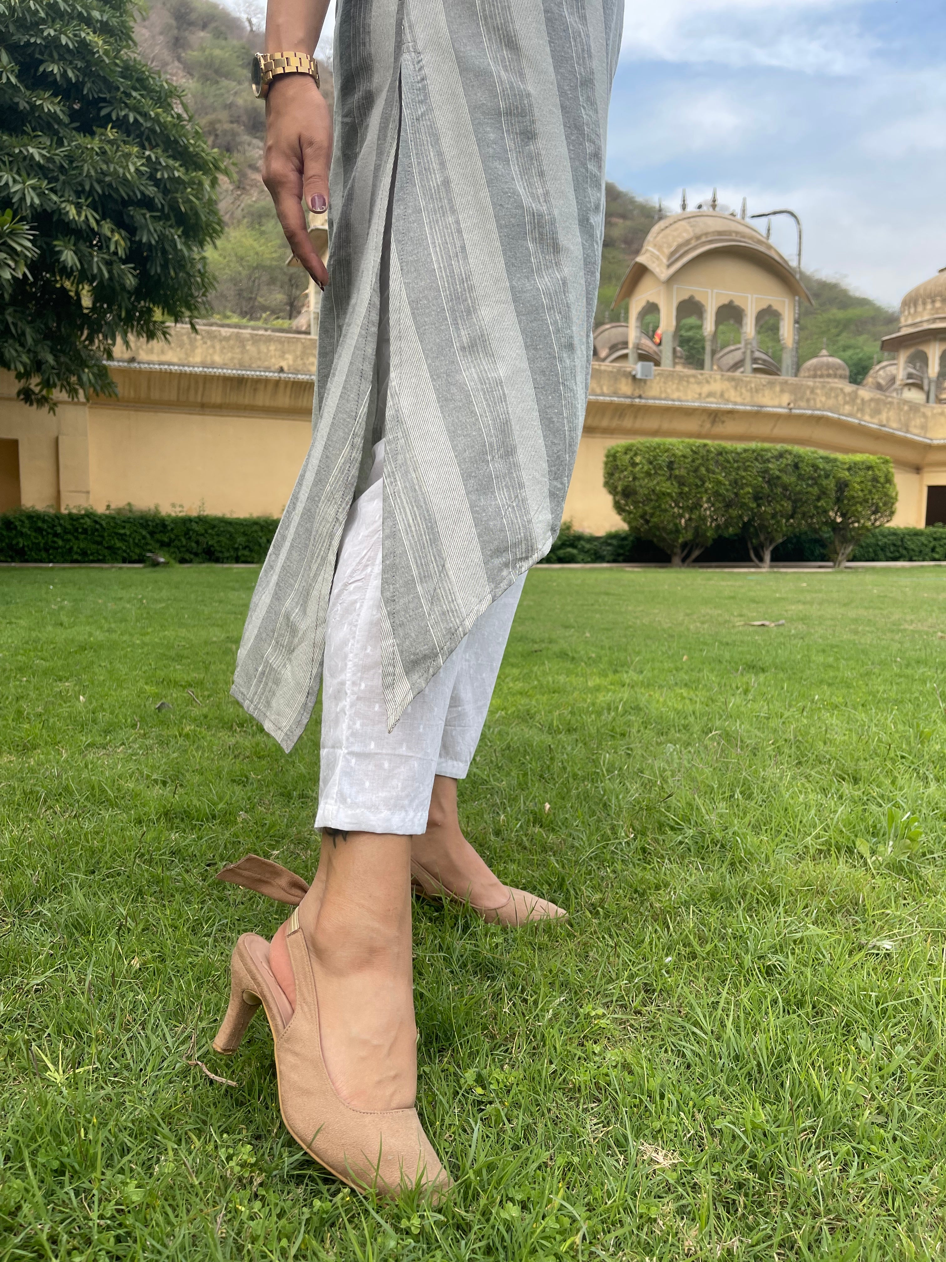 Stylish Grey Cotton Printed Kurta Set for Women - Comfortable & Trendy Ethnic Outfit for Festivals, Parties & Casual Wear