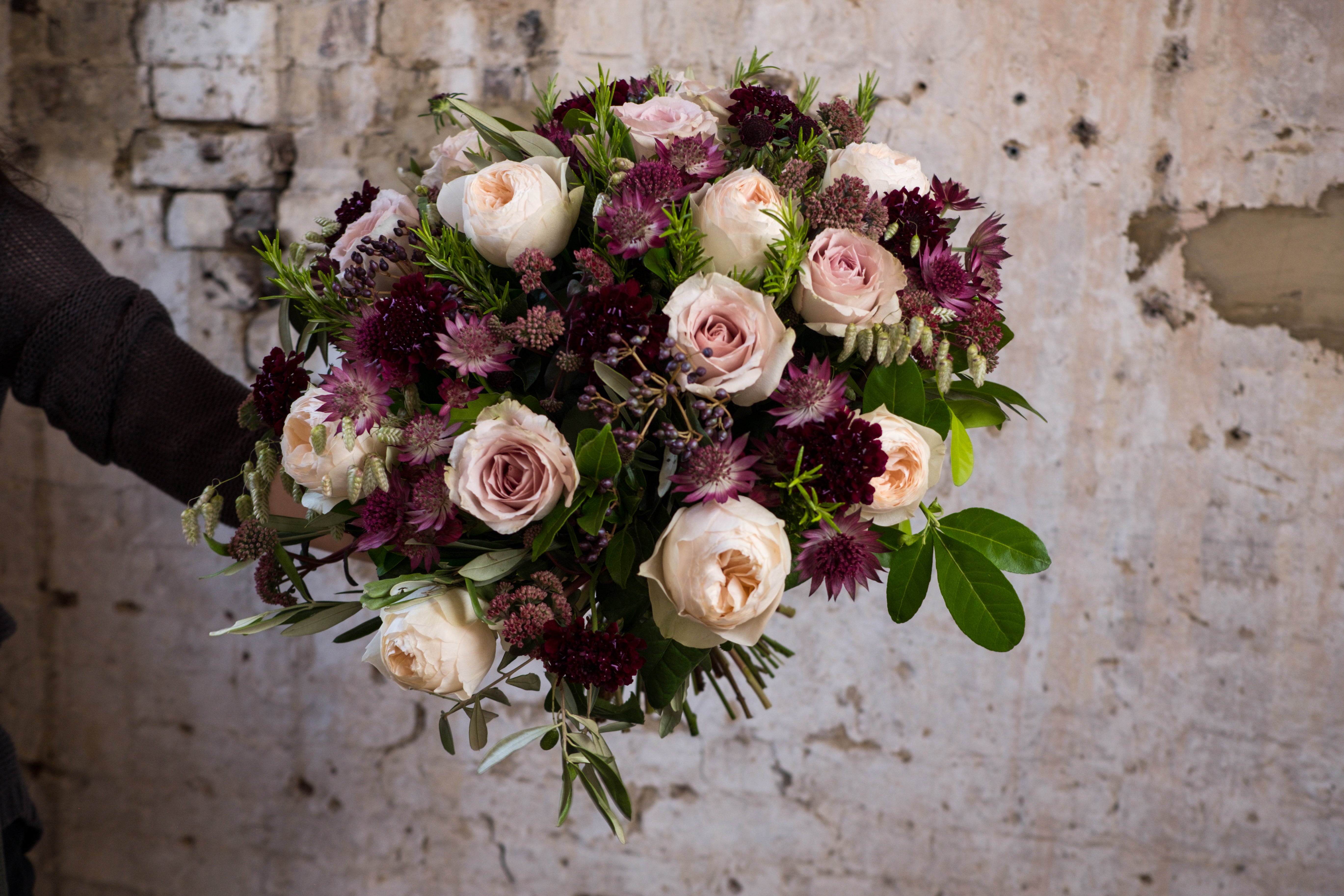 Gathered Roses - Artificial Silk Rose Flowers for Home Decor, Wedding Bouquets, and DIY Crafts | Perfect for Centerpieces, Table Arrangements, and Gift Wrapping