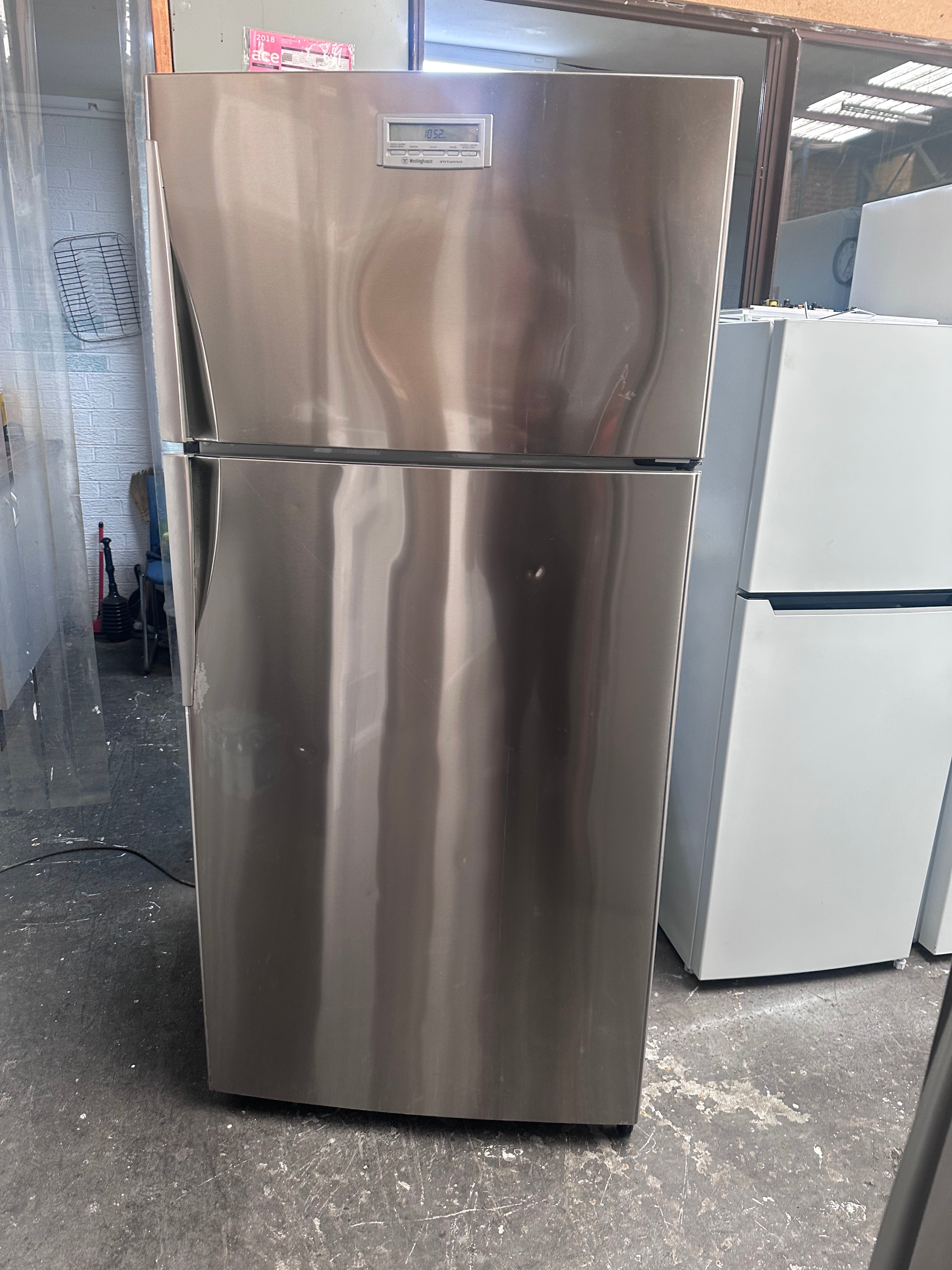 Westinghouse 517L Stainless Steel Top Mount Refrigerator - Energy Efficient Large Capacity Fridge for Kitchen, Home & Office Use [Certified Refurbished]