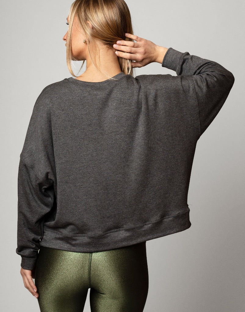 Men's Casual Weekend Pullover Sweatshirt - Soft & Comfortable Charcoal Grey Hoodie for Relaxing at Home or Outdoor Activities