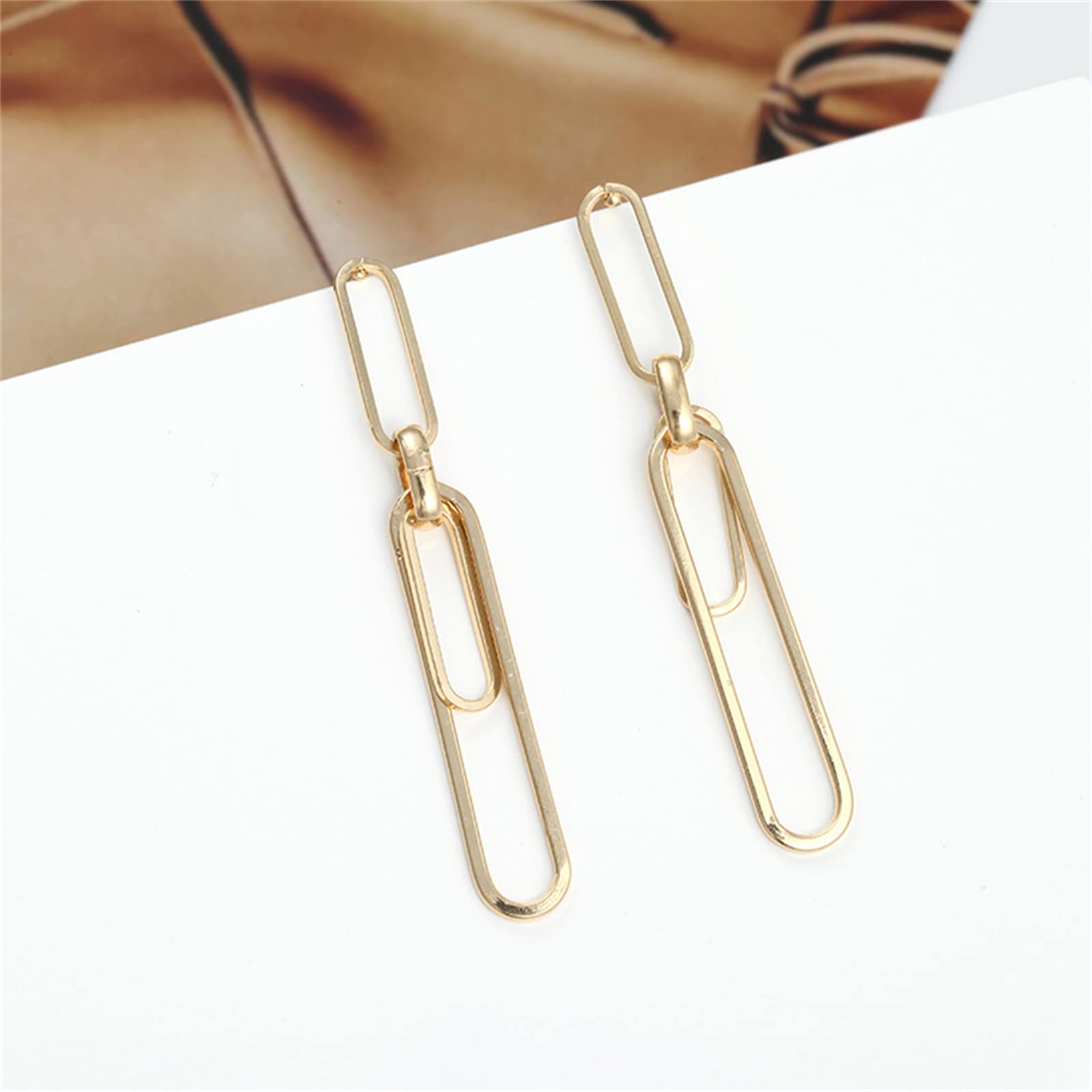 MALOYANVE Punk Paperclip Earrings for Women - Exaggerated Long Geometric Drop Dangle Earrings, Gold & Silver Plated Interlocking Chain Hoop Earrings, Minimalist Retro Style | Perfect for Punk Fashion, Night Out, Concert & Edgy Everyday Wear