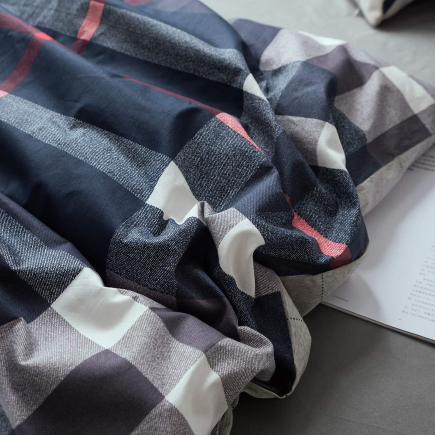 Navy Blue Plaid Comforter Set Queen Size - Buffalo Check Dark Blue & White Grid Bedding - Tartan Checkered Gingham Comforter for Teen Boys Room - Cozy Winter Bedding for Dorm, Guest Room & Master Bedroom